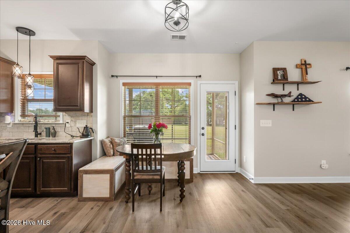 102 Riviera Court Property Photo 18
