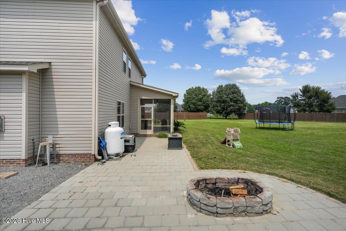 102 Riviera Court Property Photo 22
