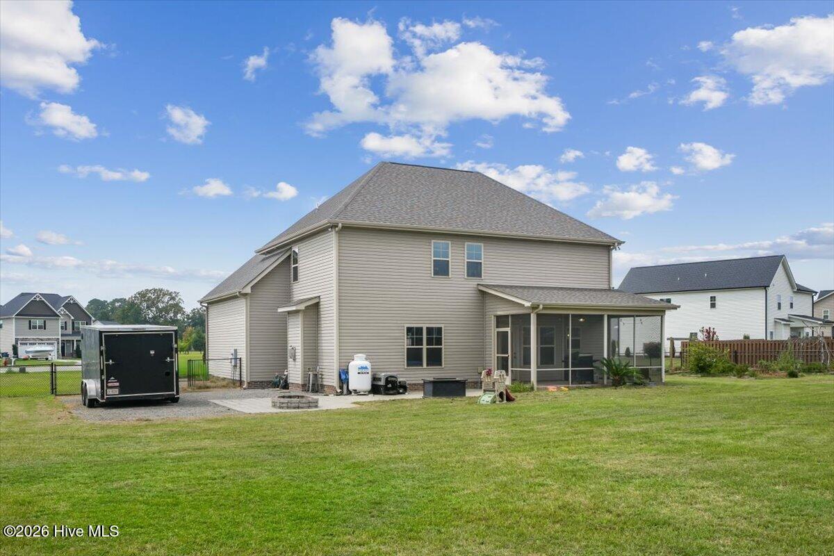 102 Riviera Court Property Photo 24
