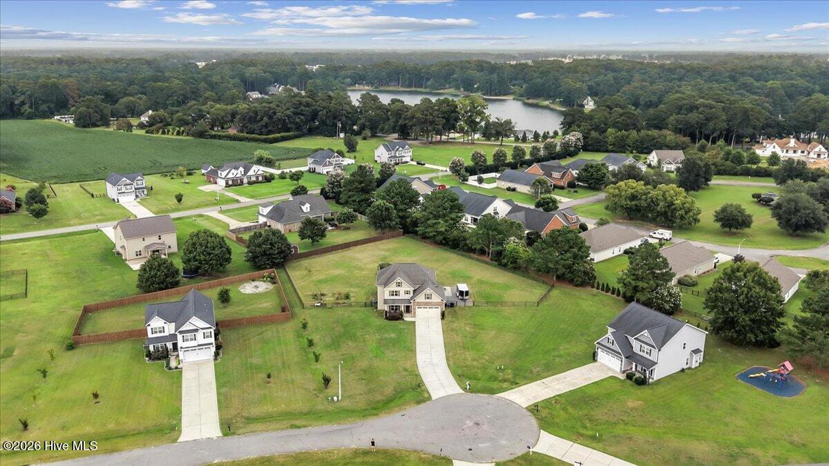 102 Riviera Court Property Photo 28
