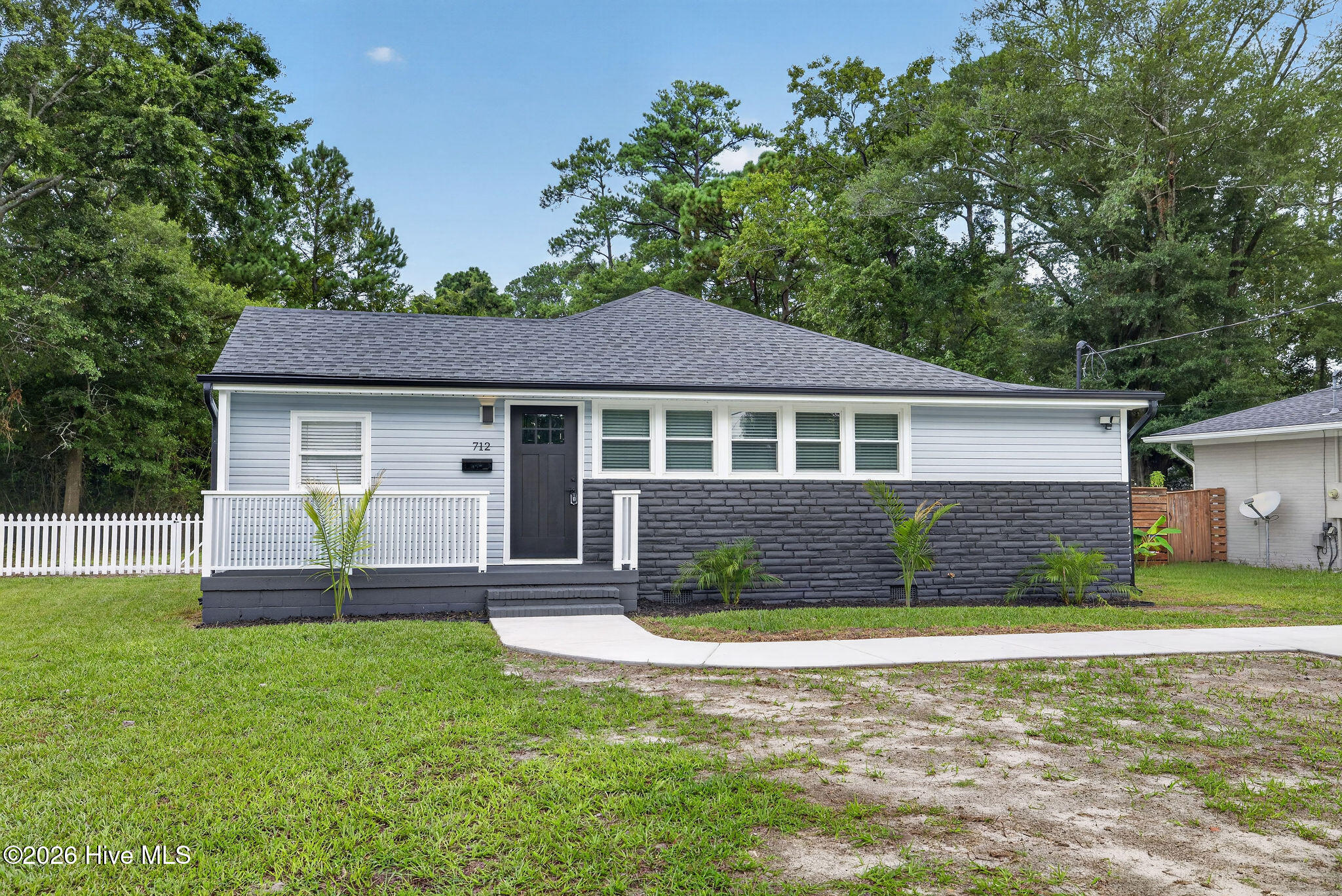 712 Rosemont Avenue Property Photo 4