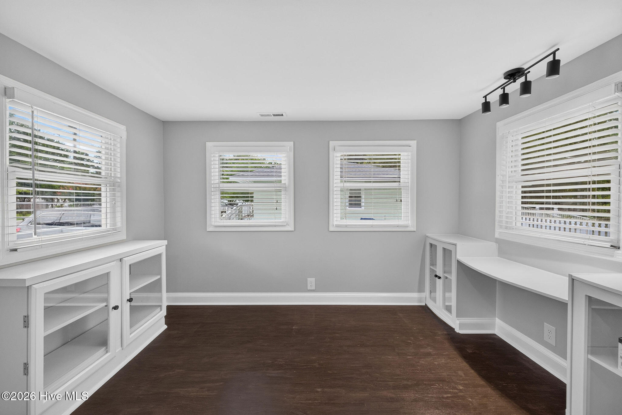 712 Rosemont Avenue Property Photo 12