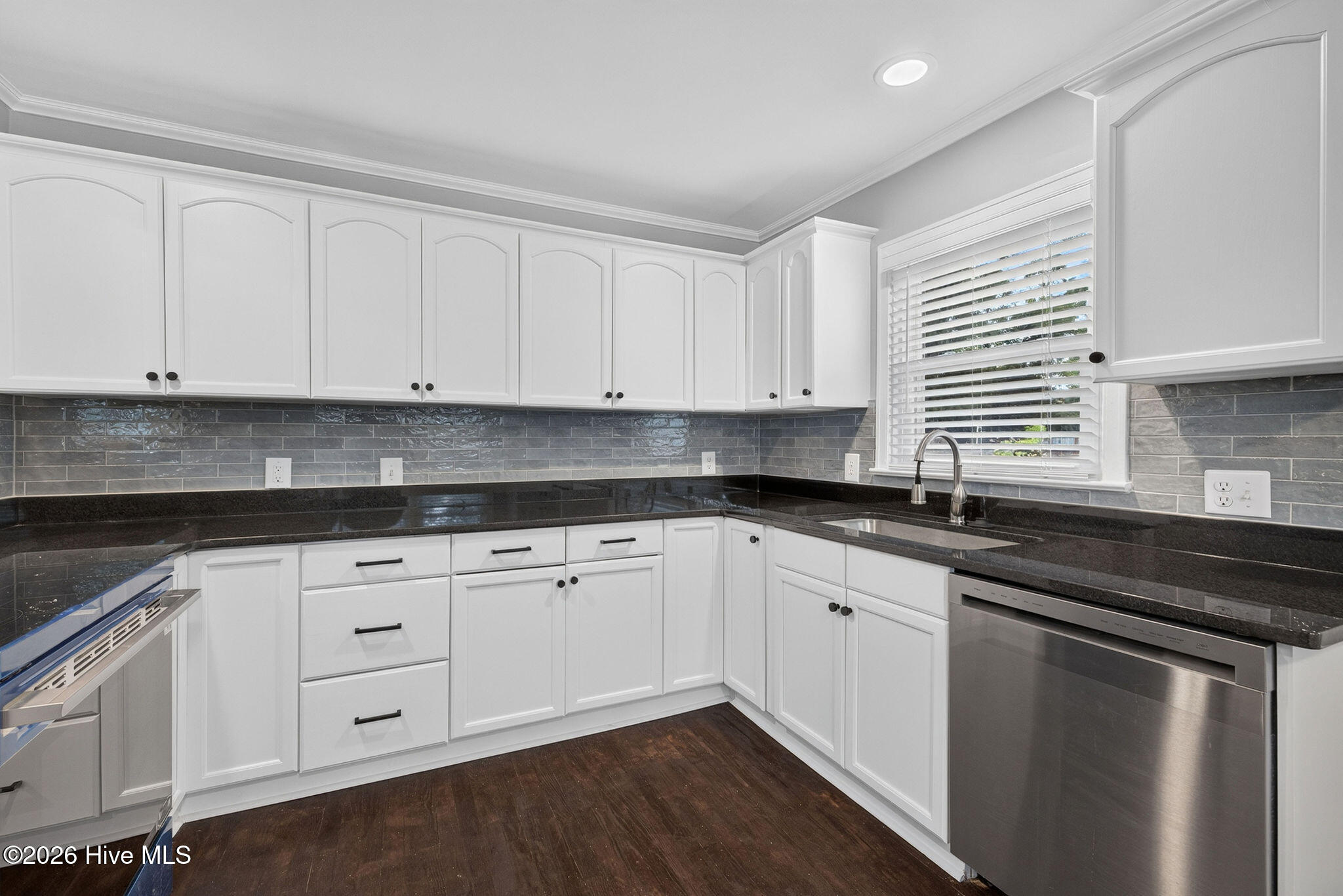 712 Rosemont Avenue Property Photo 16