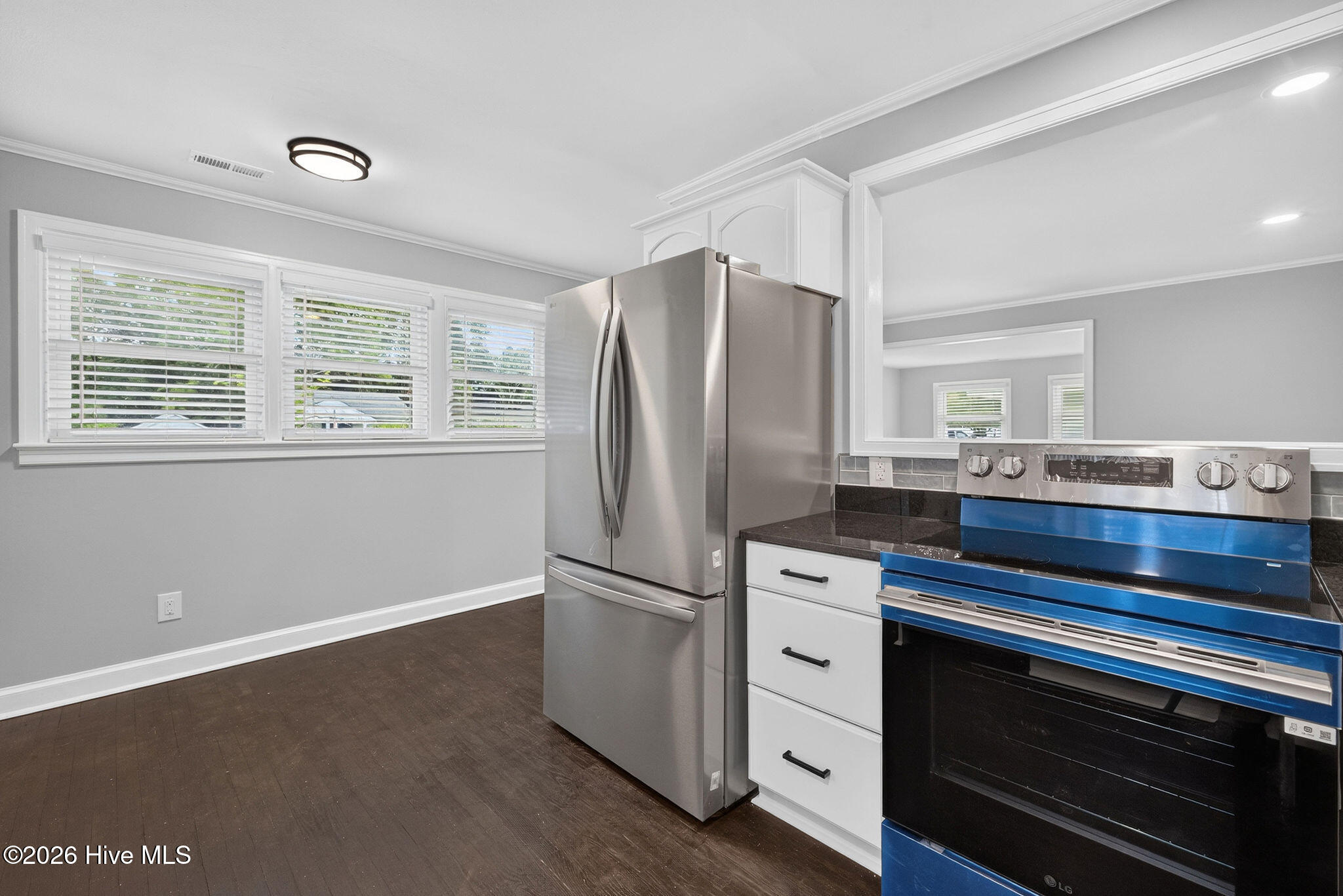712 Rosemont Avenue Property Photo 17