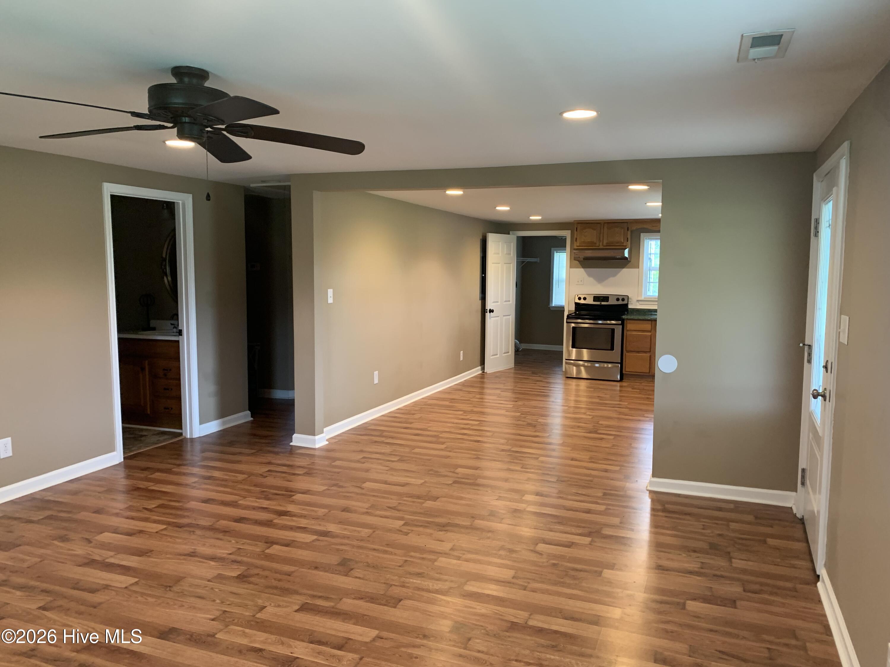528 Haws Run Road Property Photo 2