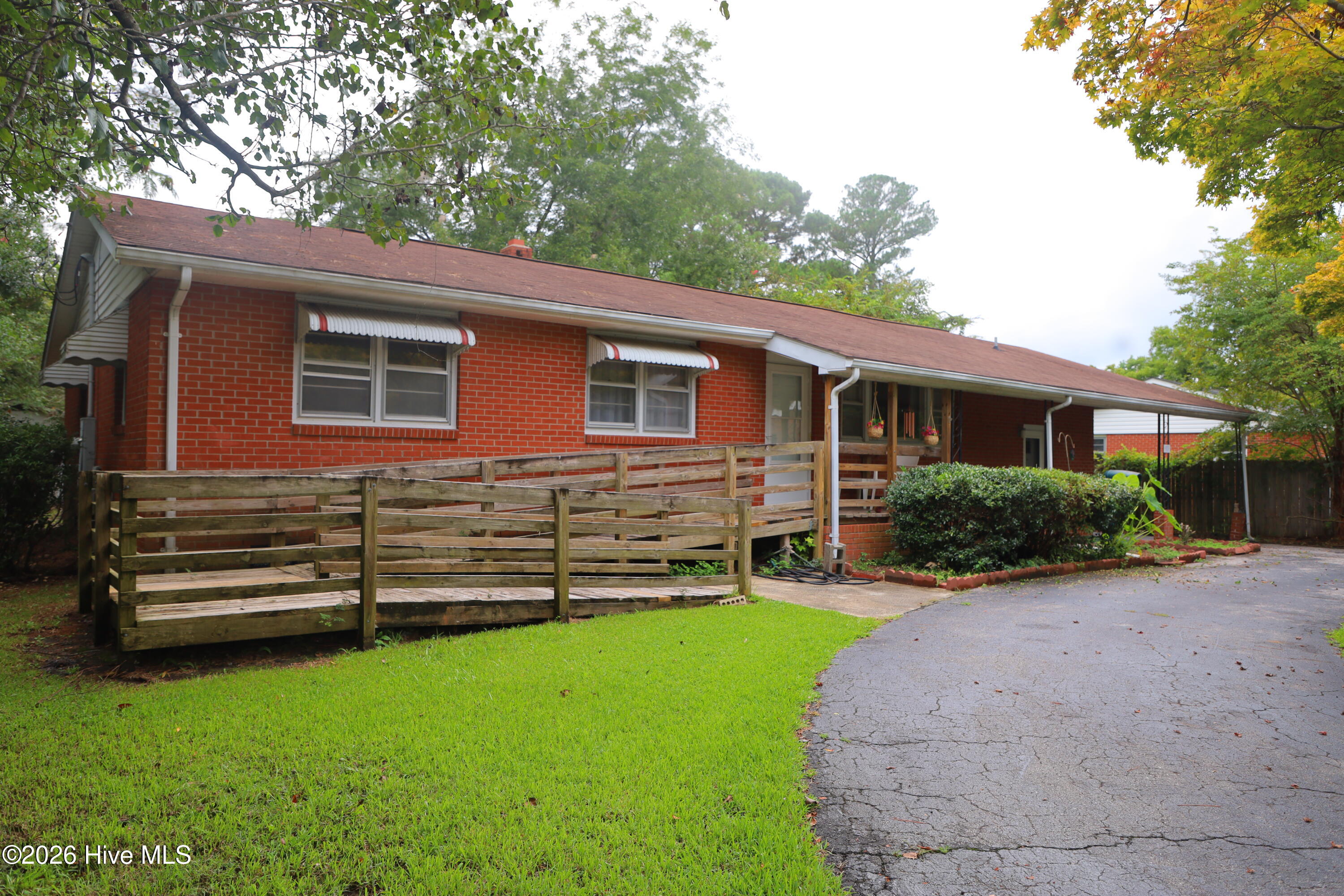 907 Gum Branch Road Property Photo 1