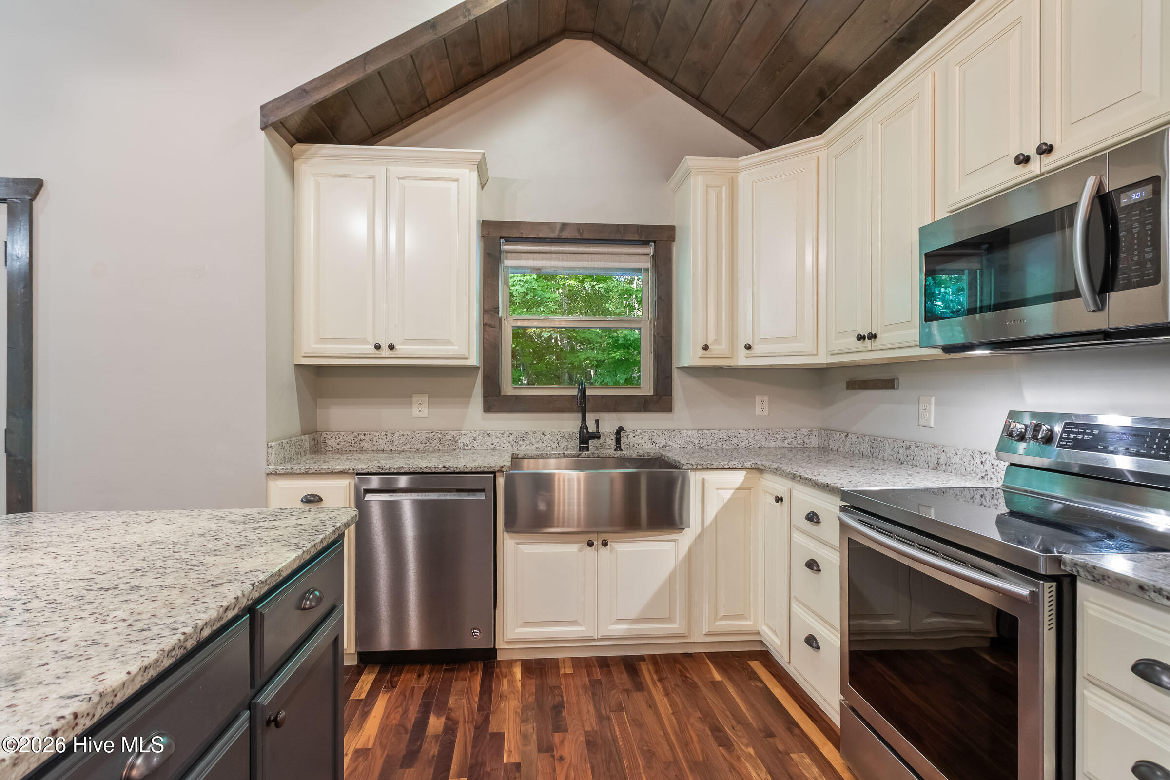 110 Blueberry Hill Property Photo 18