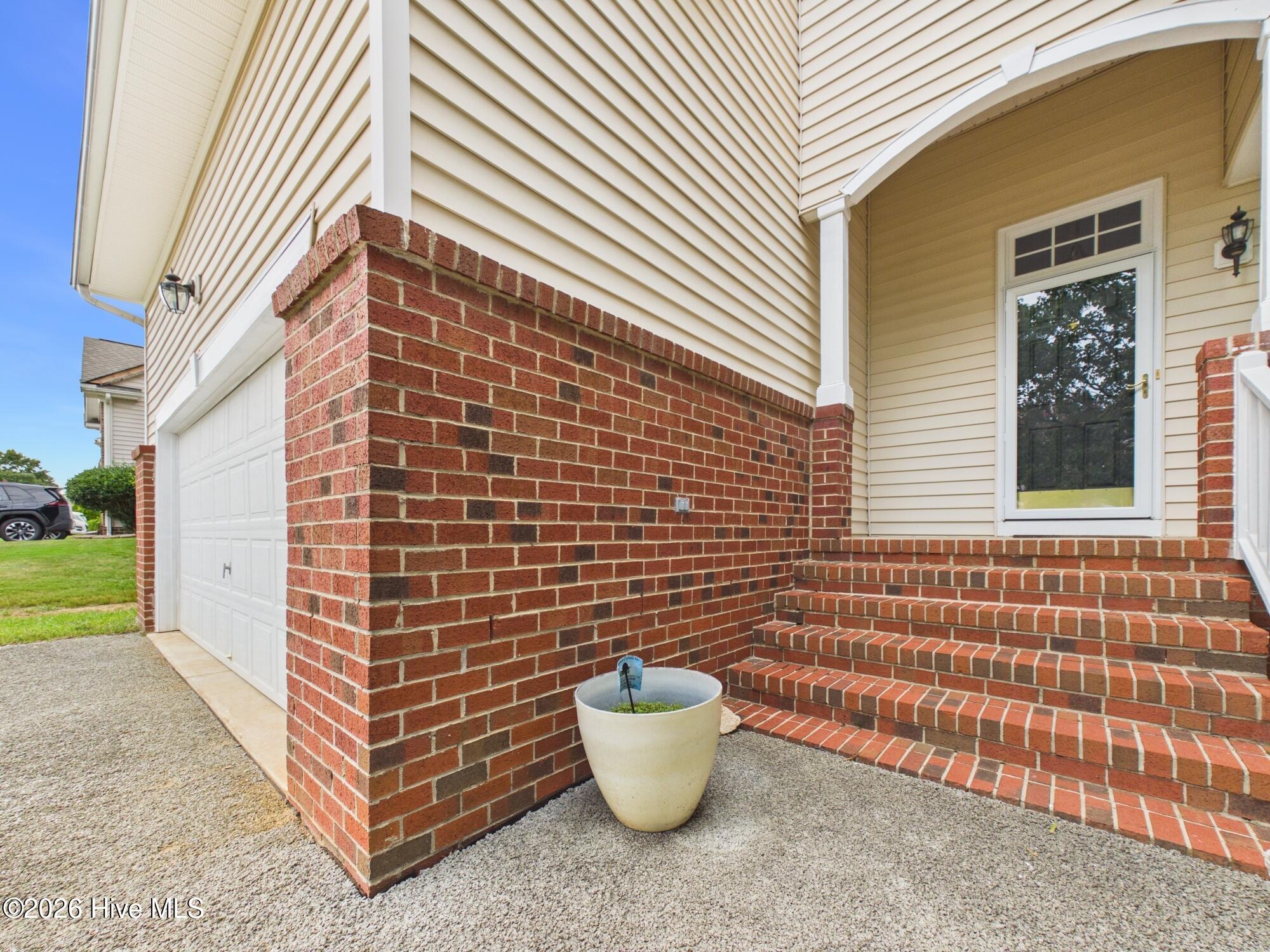 5500 Yates Garden Lane Property Photo 4
