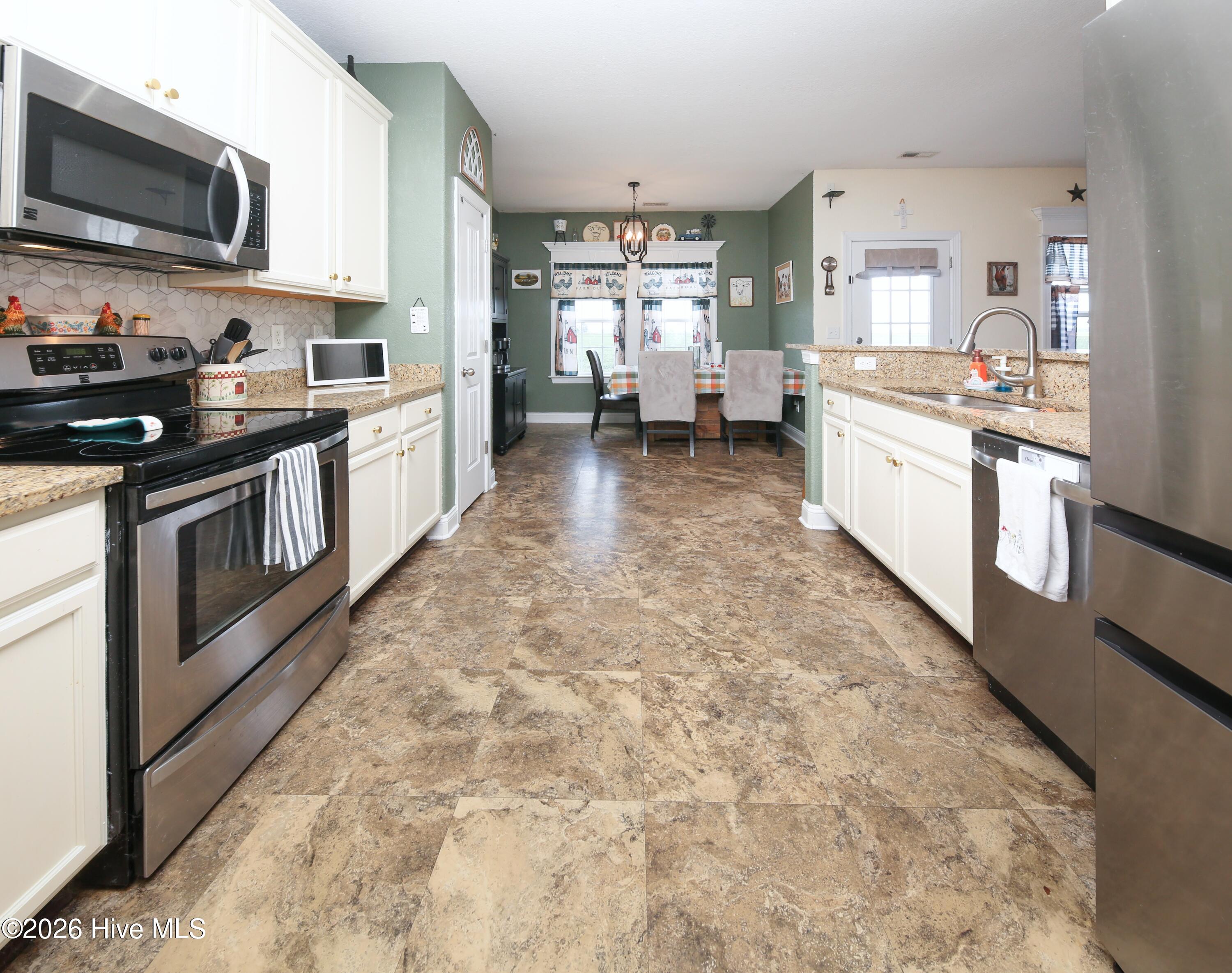 126 Algonquin Trail Property Photo 17