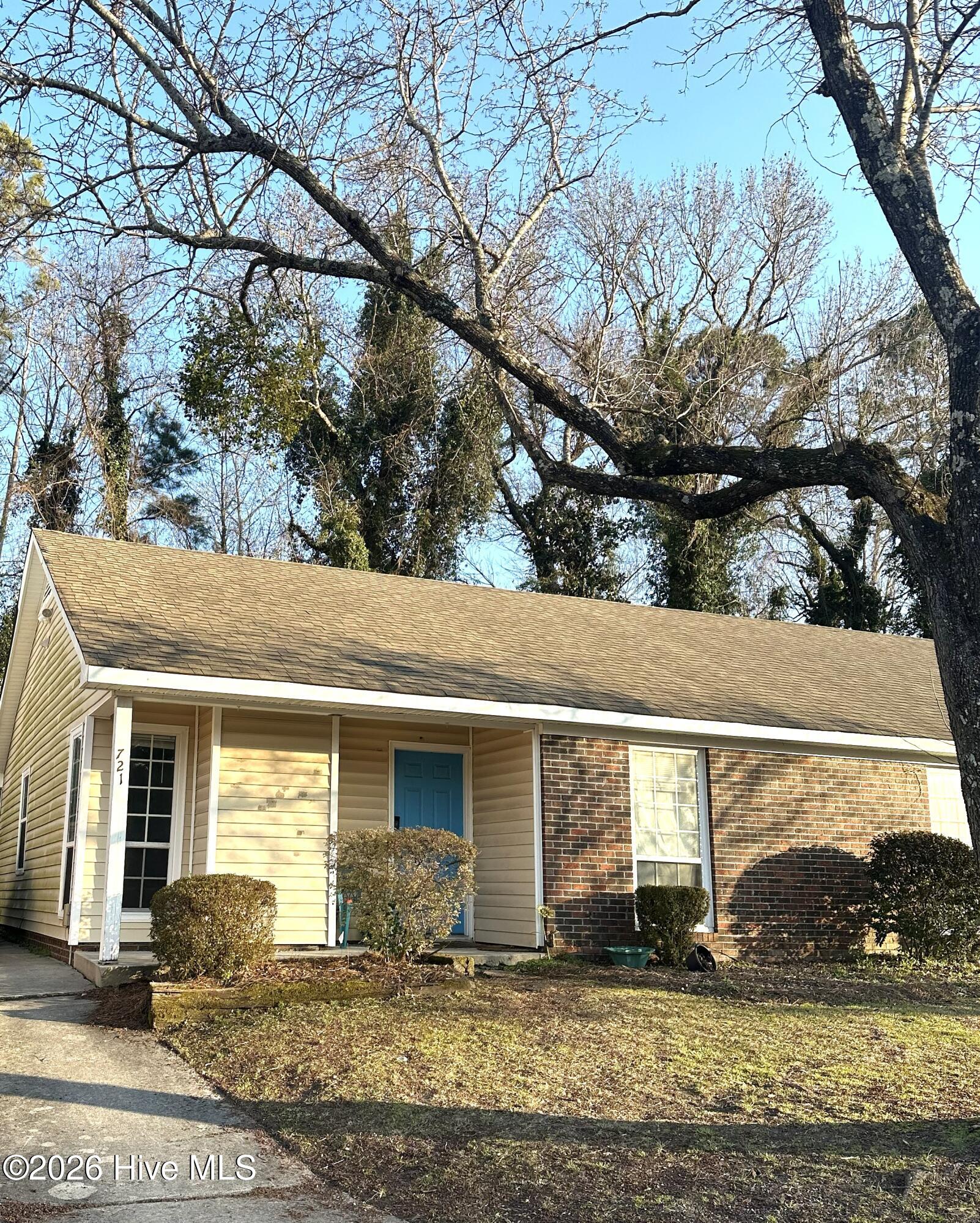 721 Varsity Drive Property Photo 1