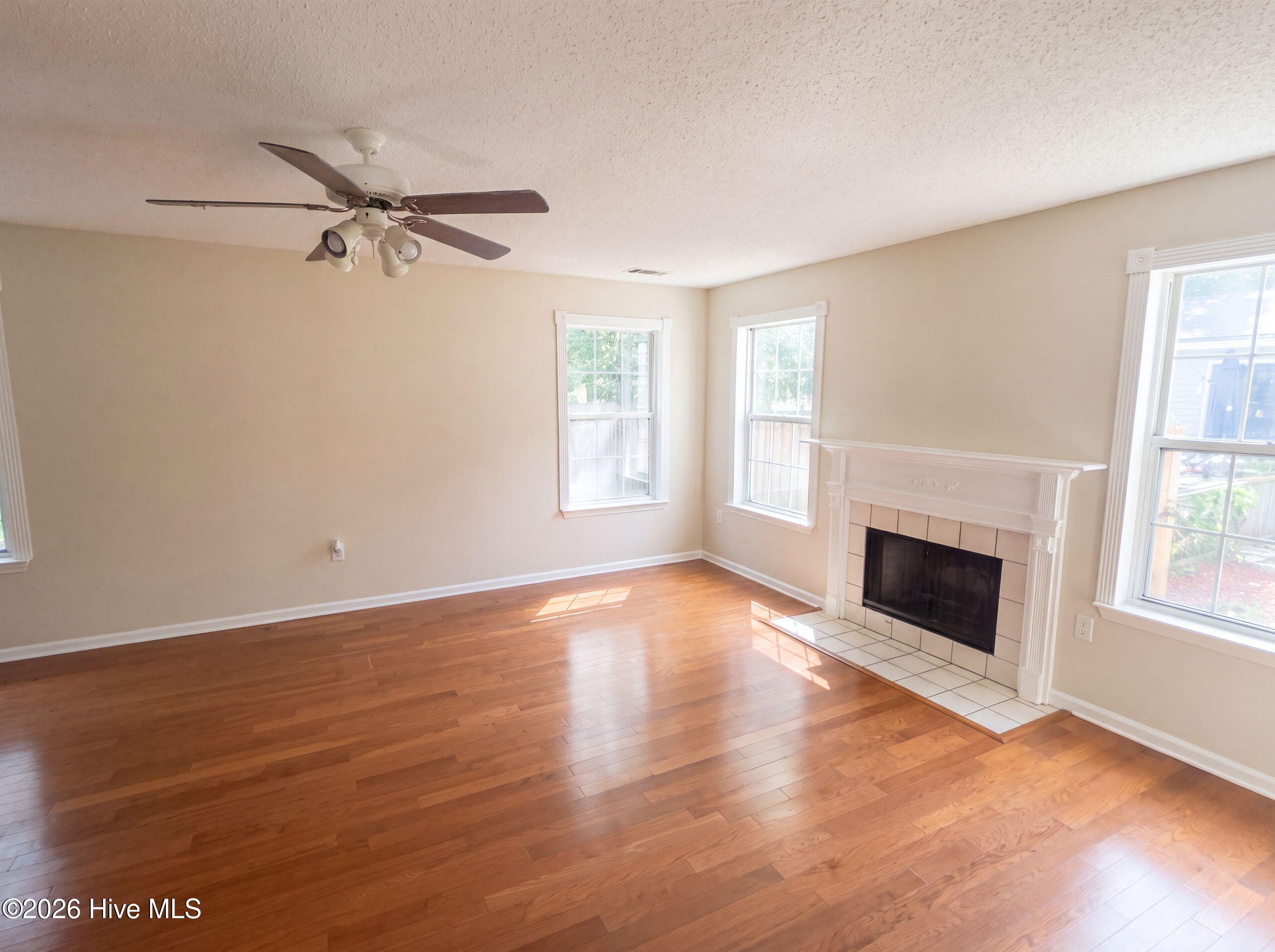 101 Settlement Way Property Photo 3