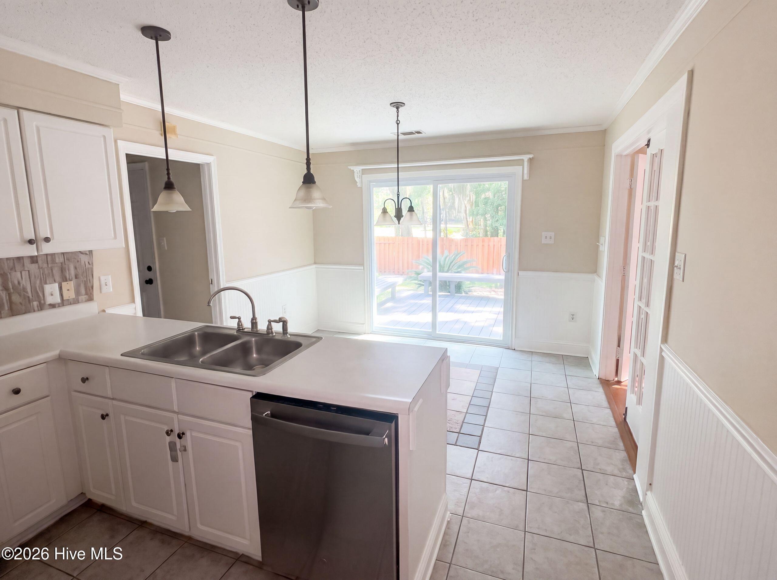 101 Settlement Way Property Photo 6