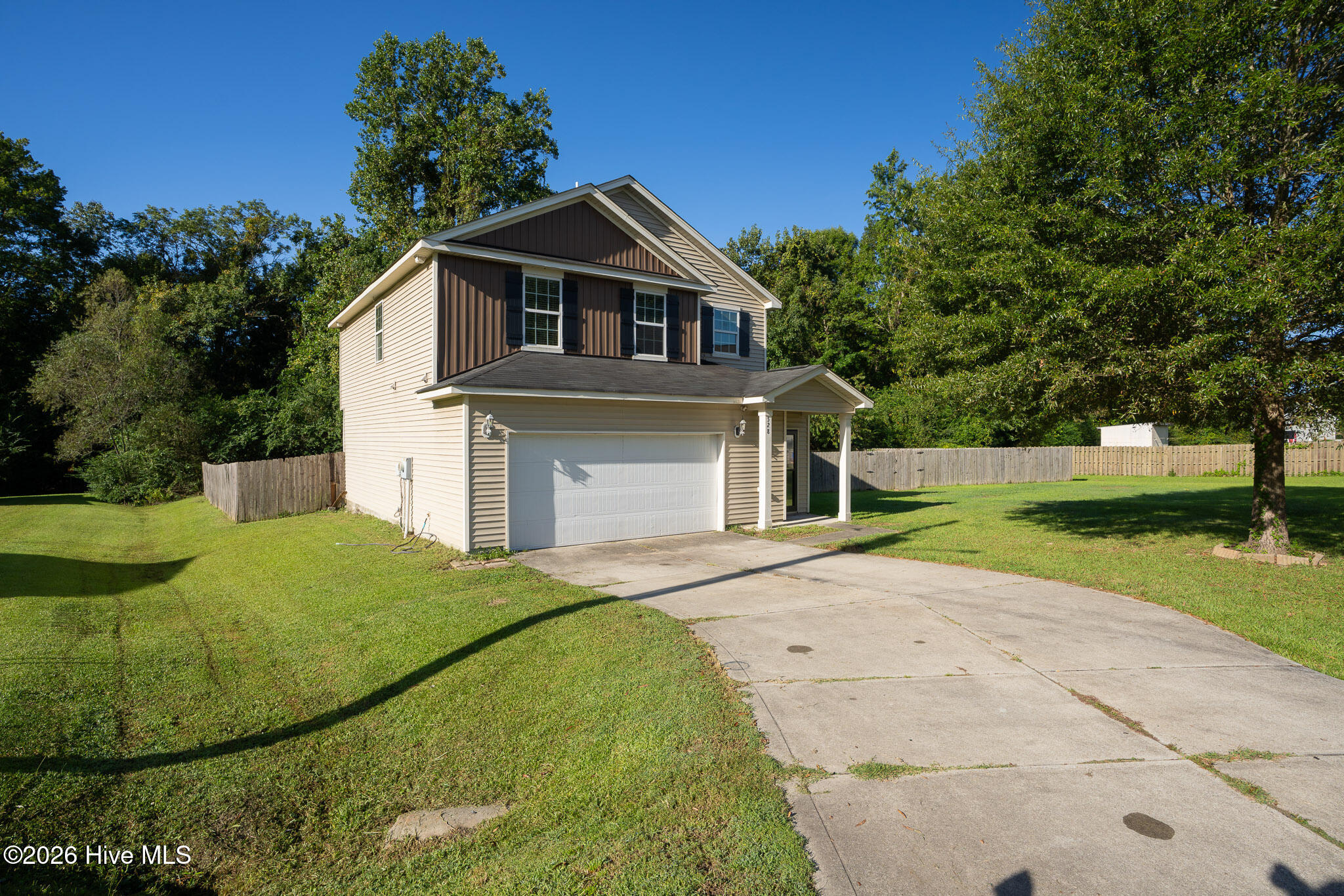 528 Shelmore Lane Property Photo 2