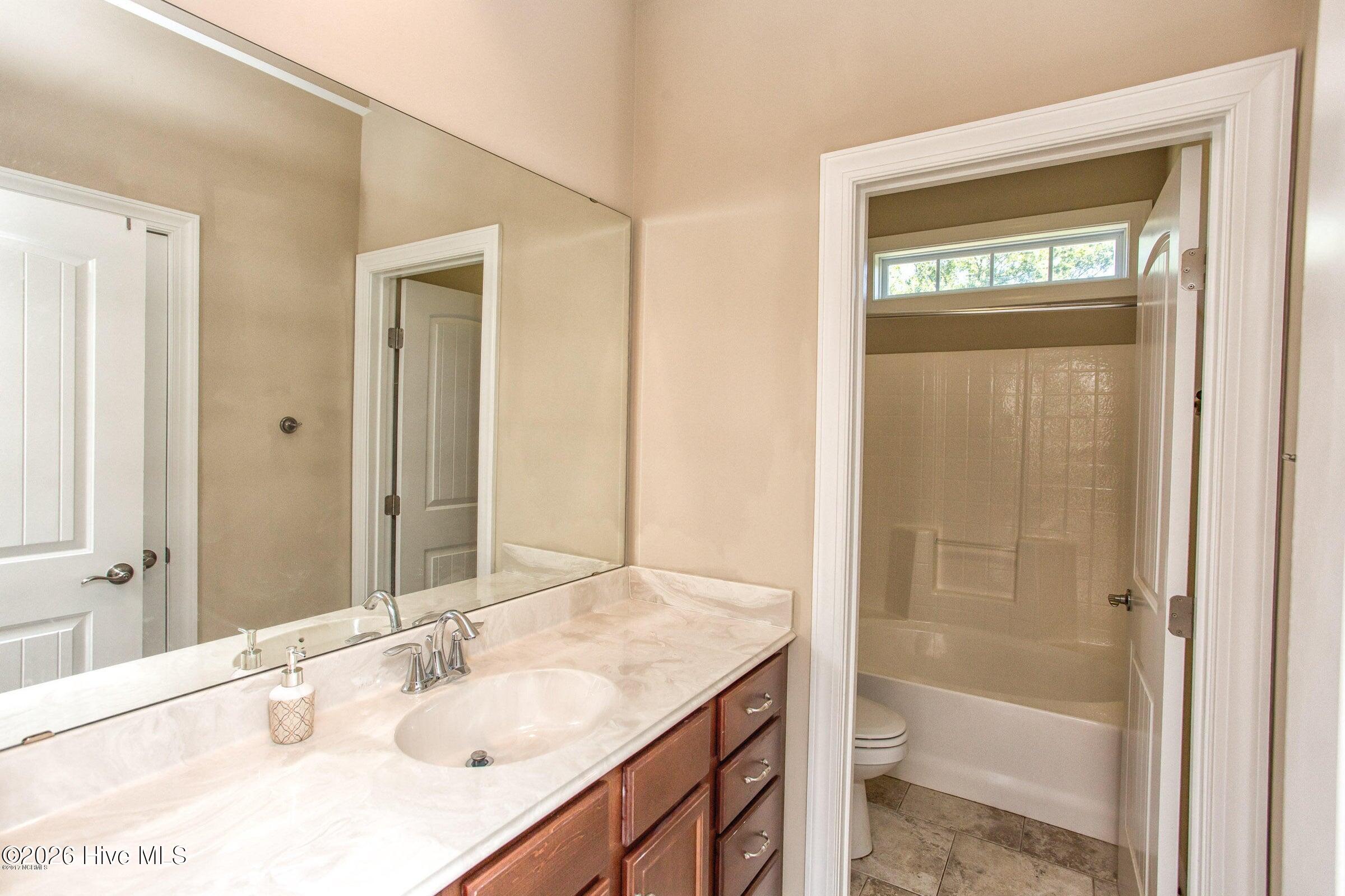6005 Tarin Road Property Photo 11