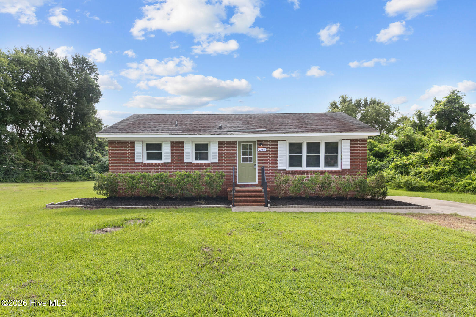 209 Diane Drive Property Photo 1
