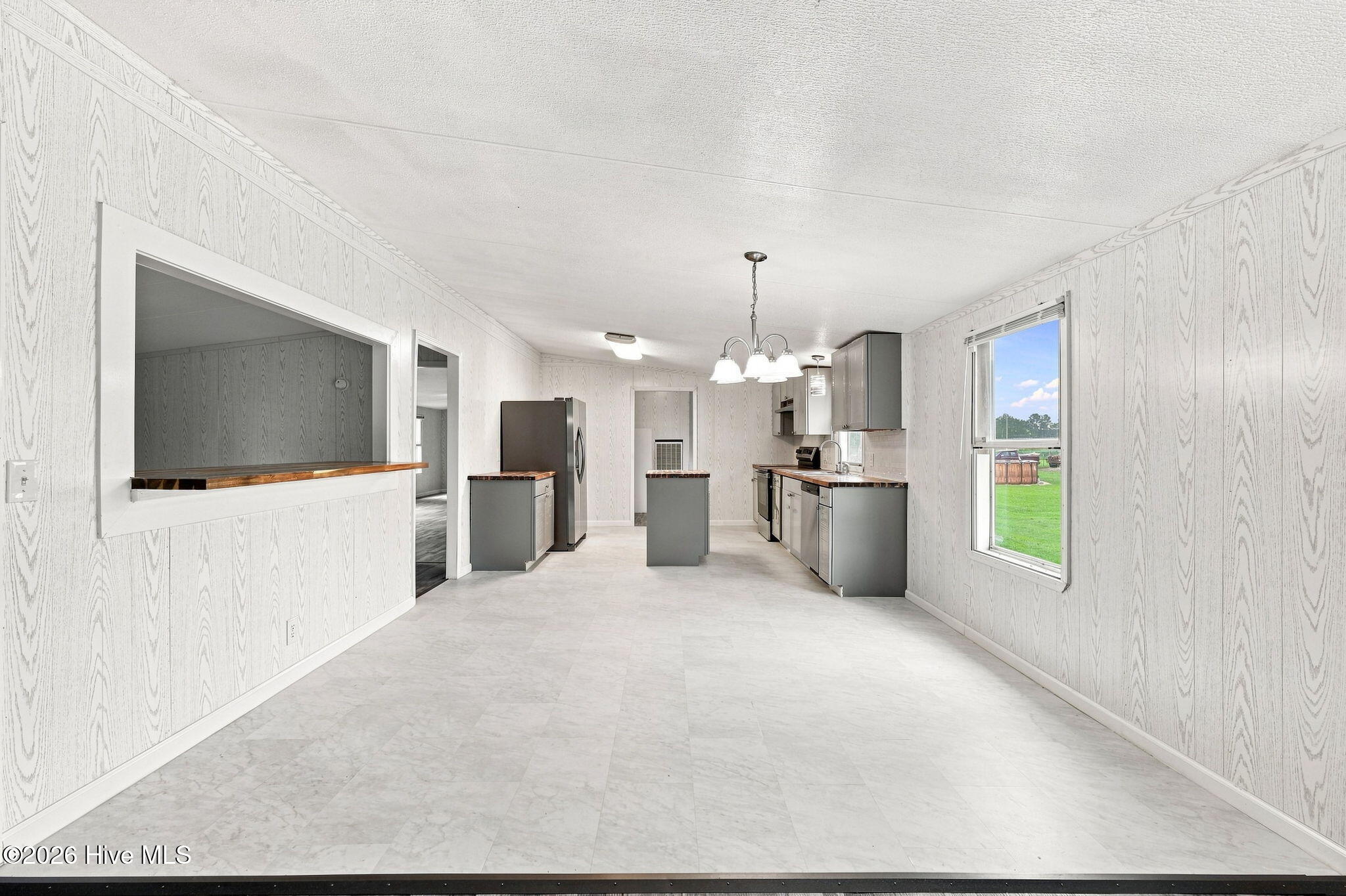 141 Woodview Lane Property Photo 4