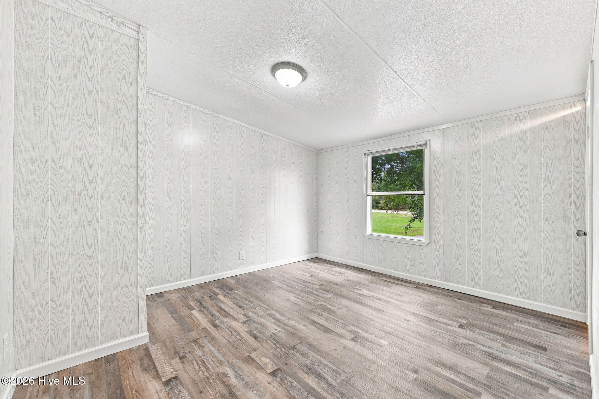 141 Woodview Lane Property Photo 23