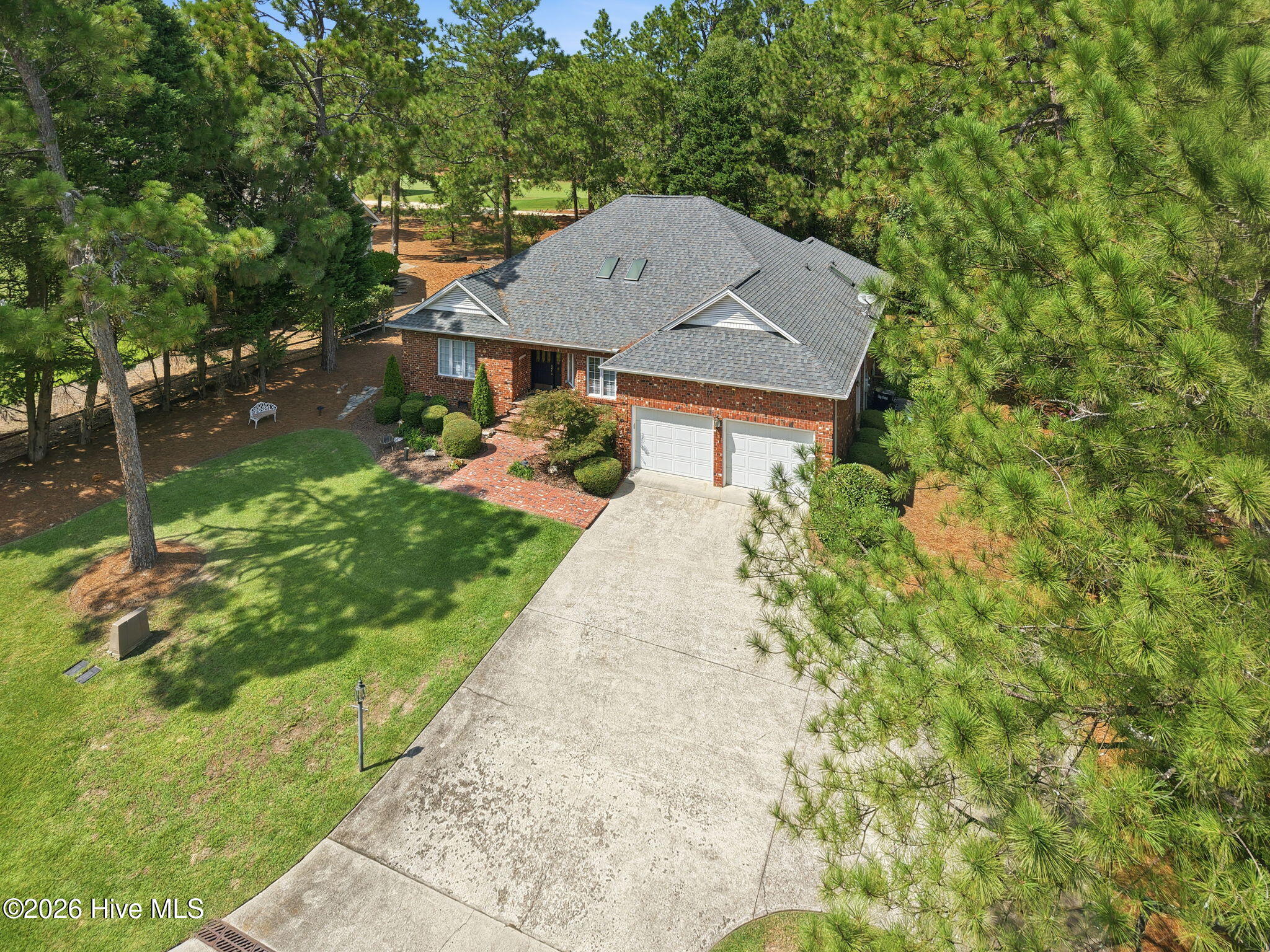 885 Monticello Drive Property Photo 8