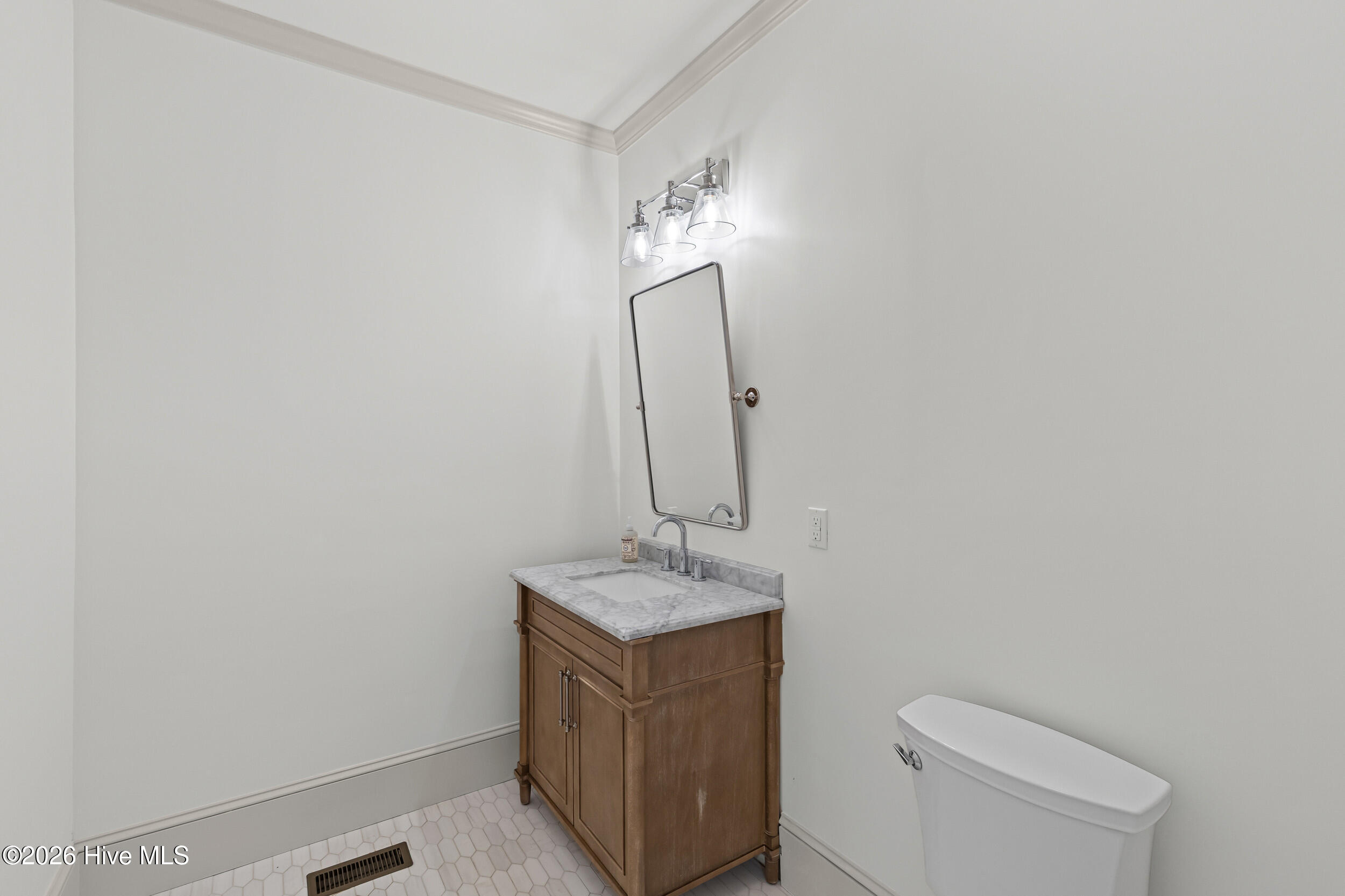 3810 Inverness Way Property Photo 21