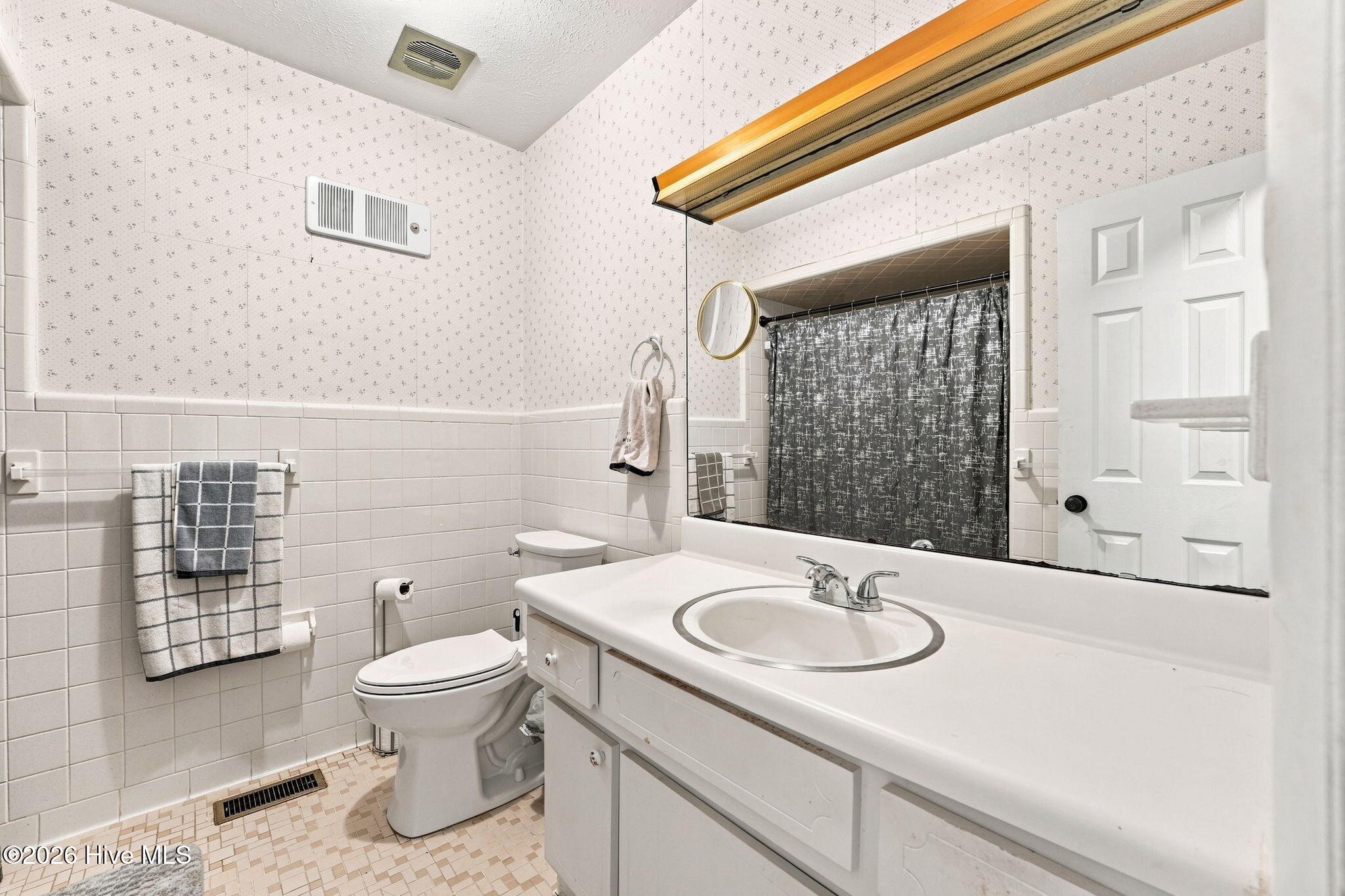 112 Marilyn Avenue Property Photo 6
