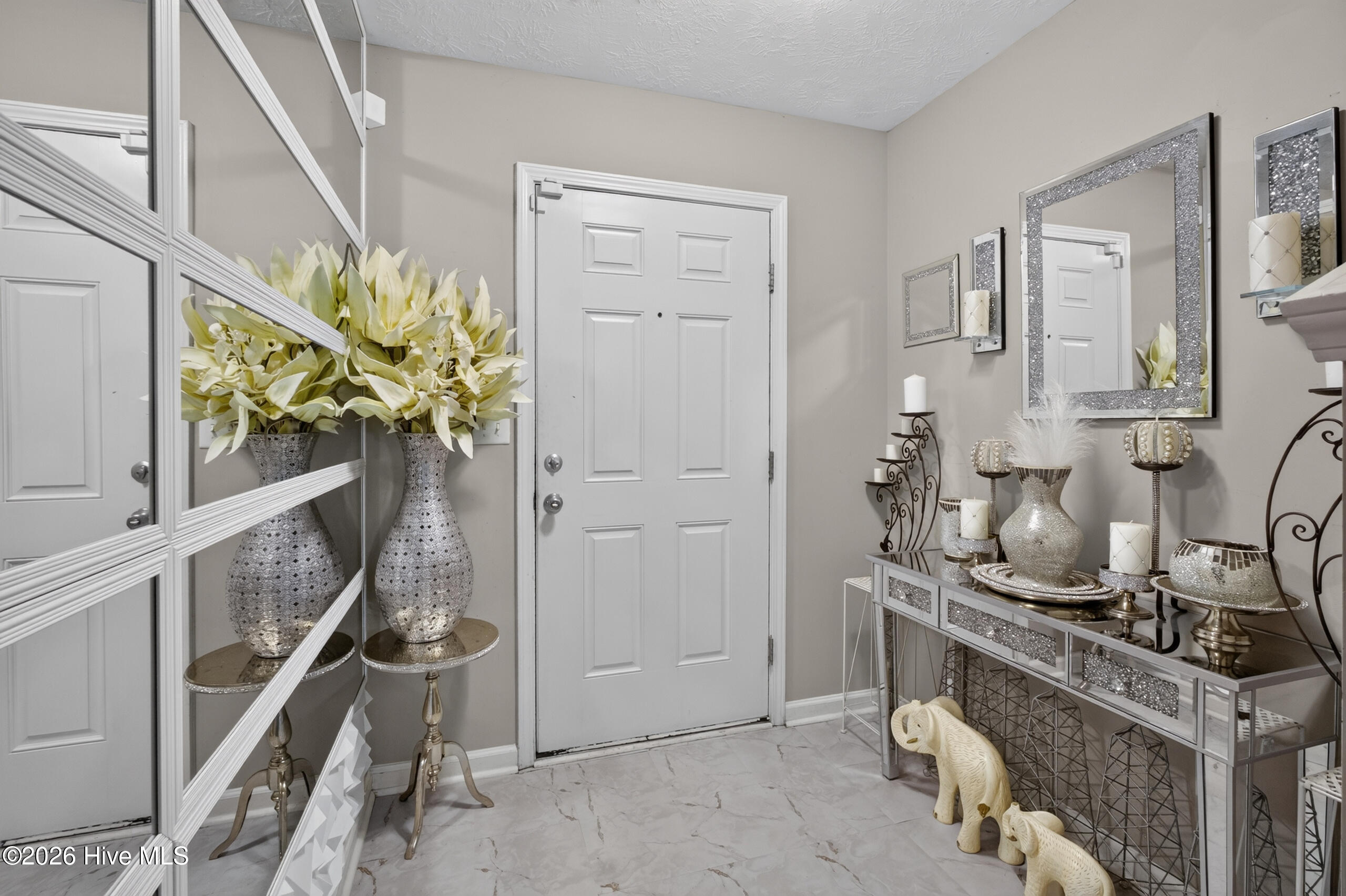 2152 Gardenview Drive Property Photo 6