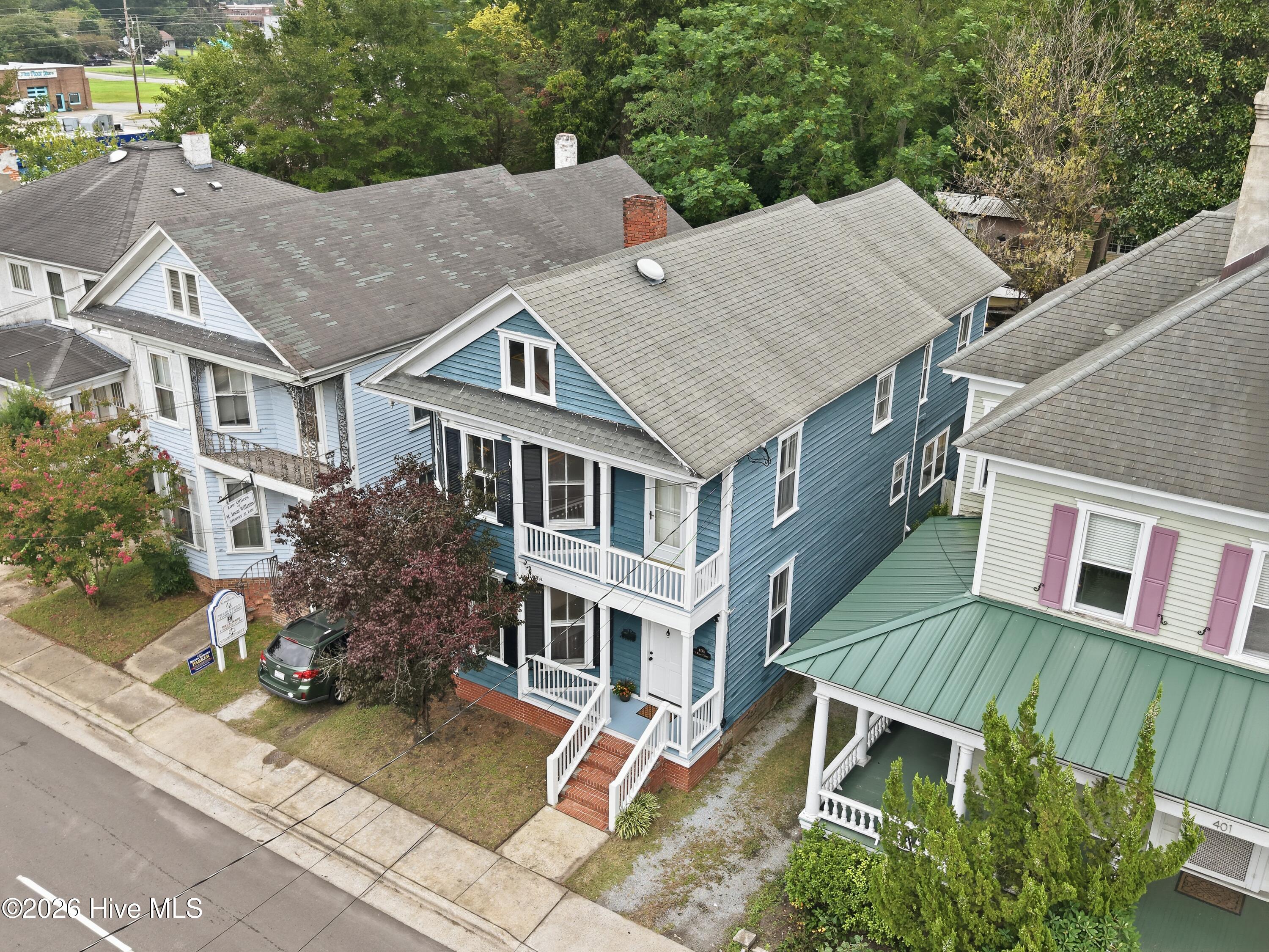 403 N Market Street Property Photo 3
