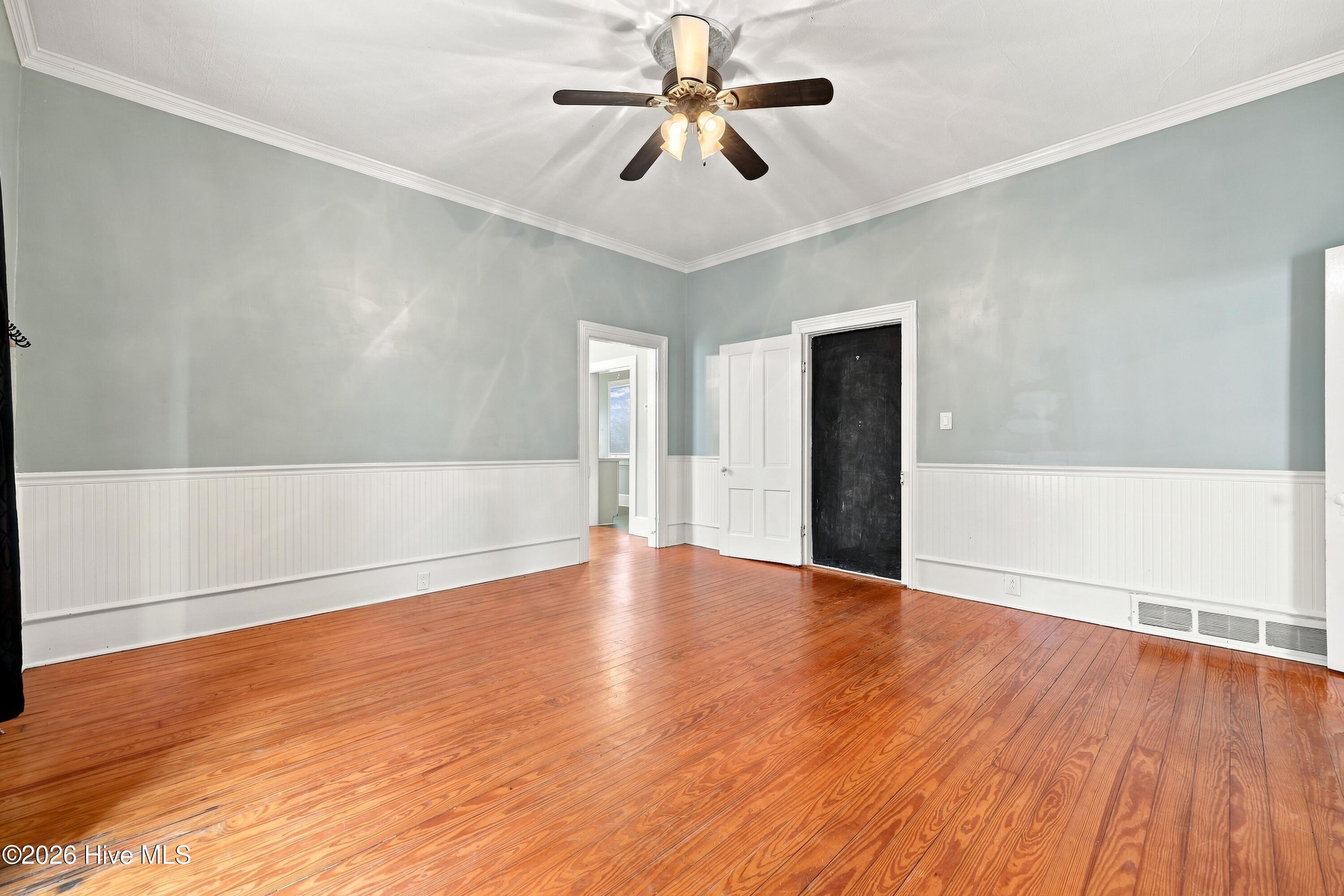 403 N Market Street Property Photo 11