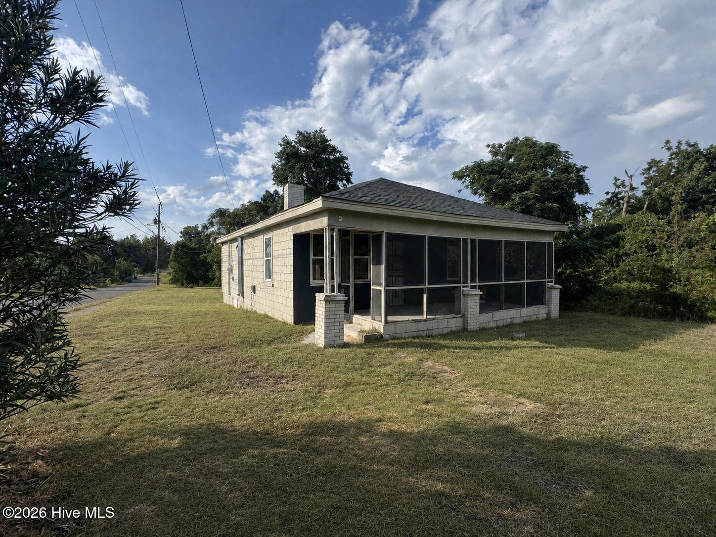 2133 Grand Boulevard Property Photo 3