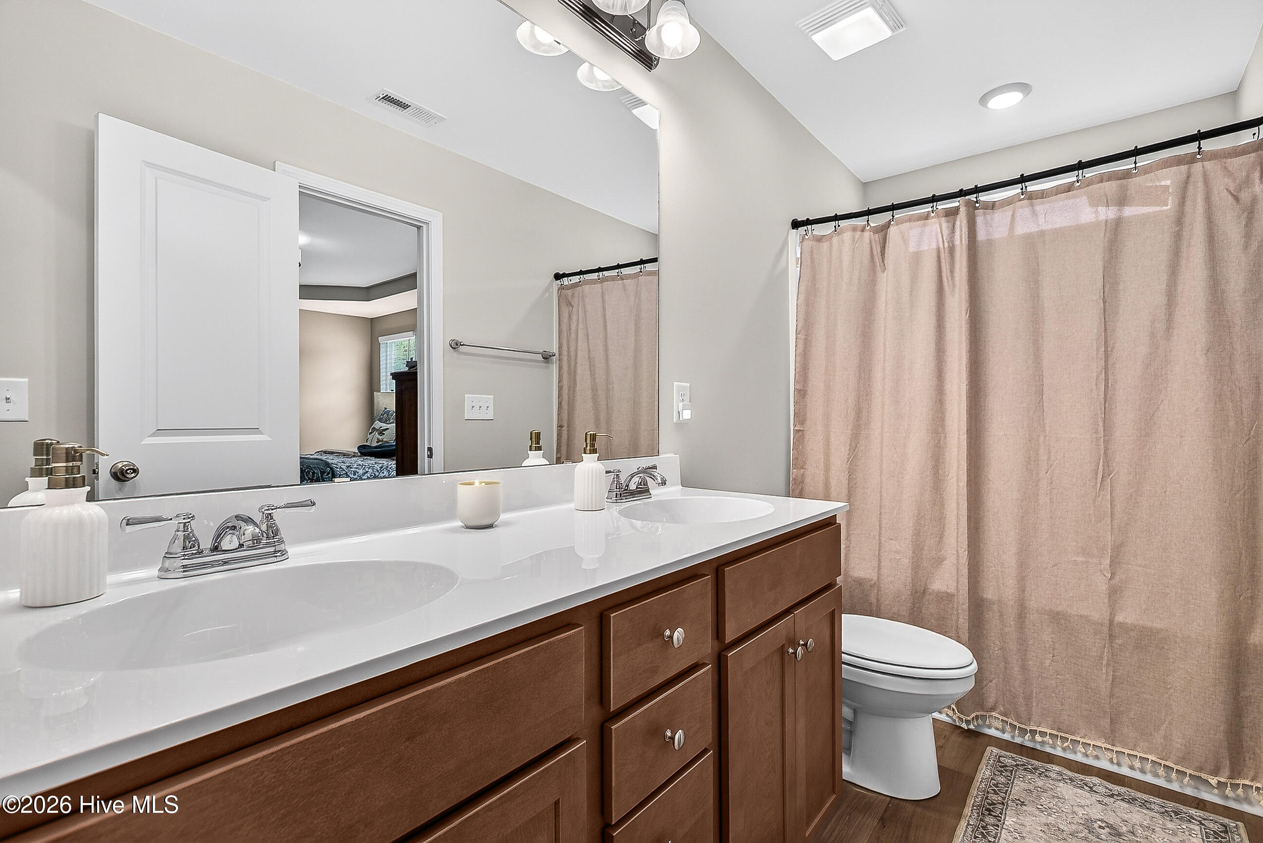 560 Orchard Creek Drive Property Photo 15