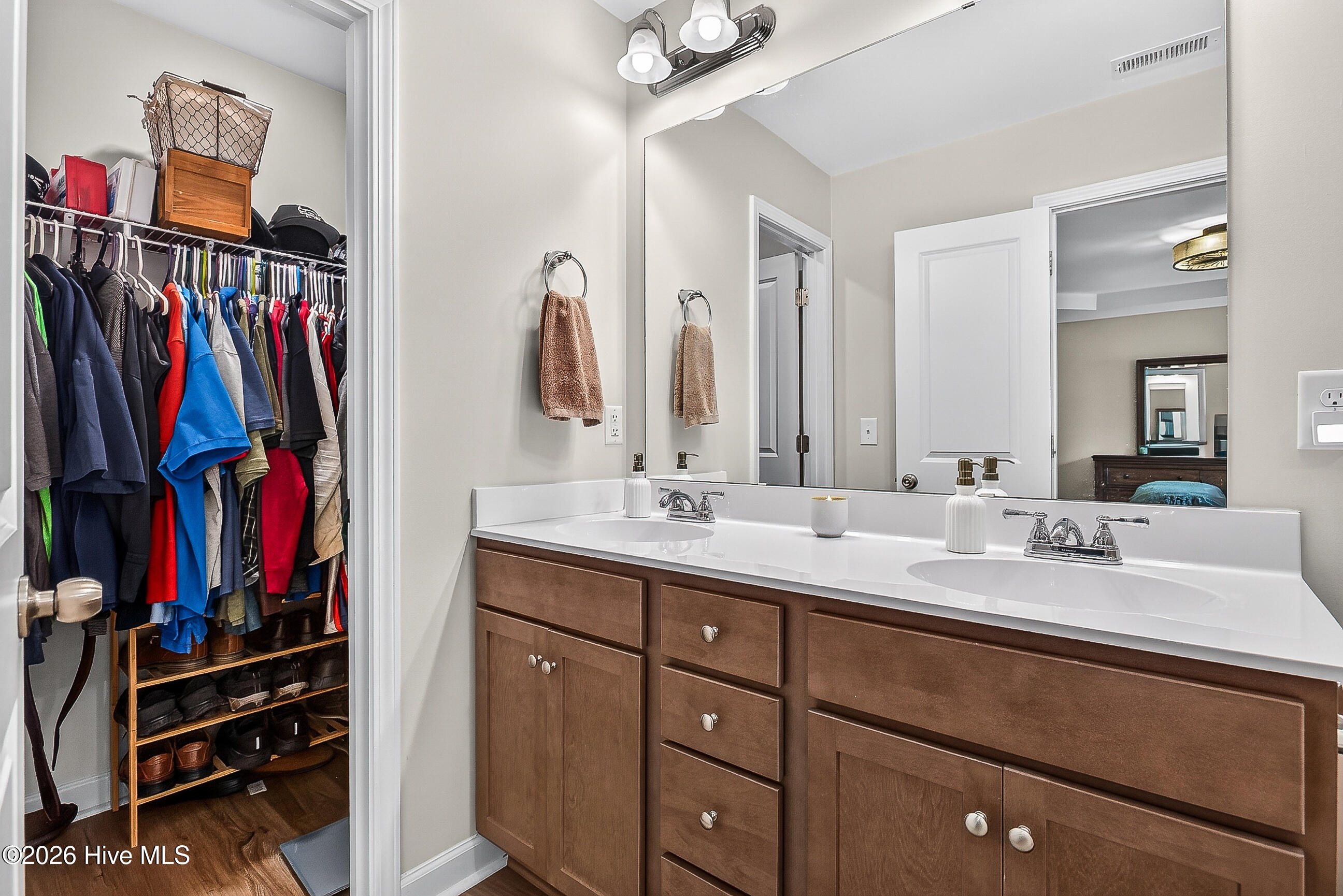 560 Orchard Creek Drive Property Photo 17