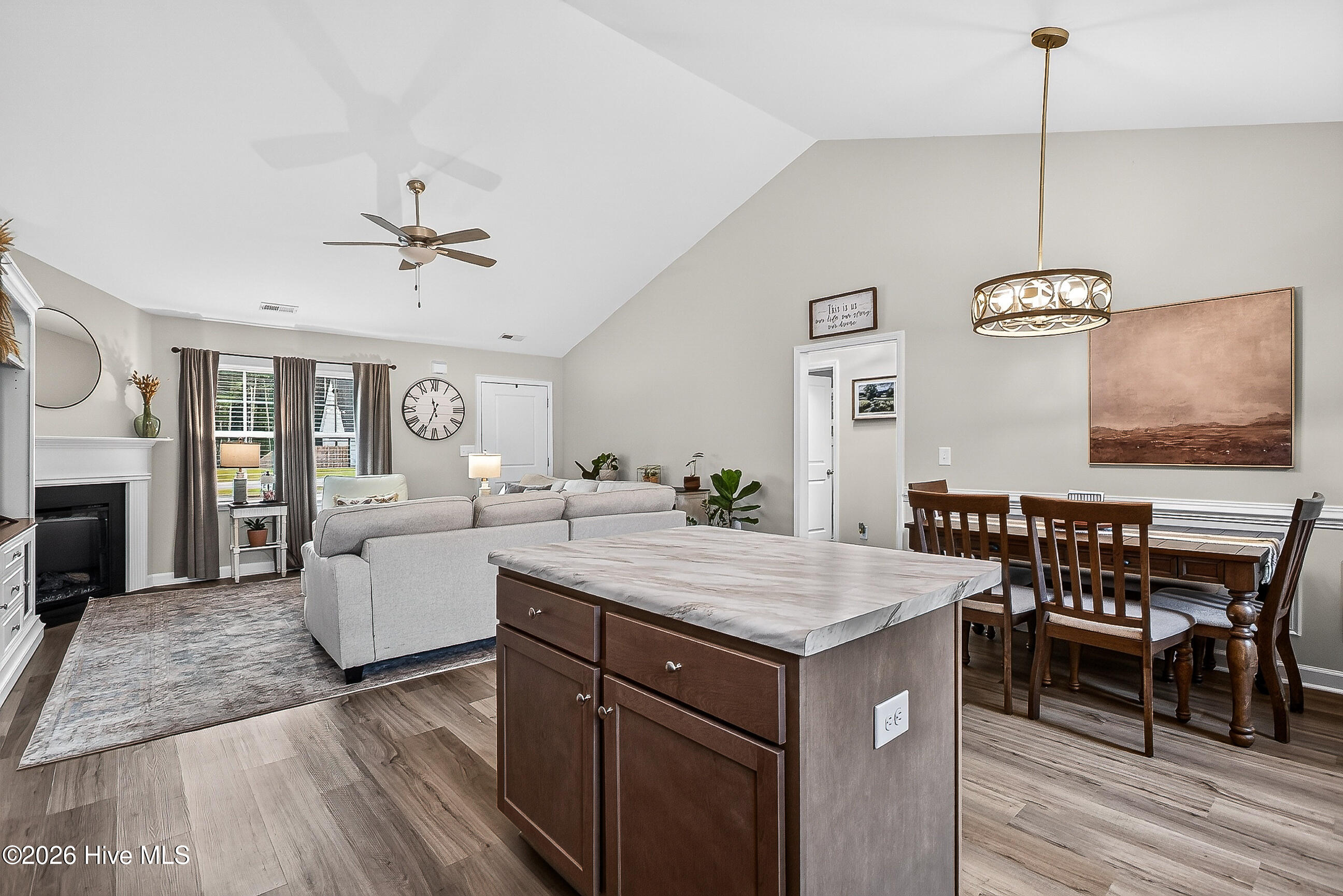 560 Orchard Creek Drive Property Photo 19