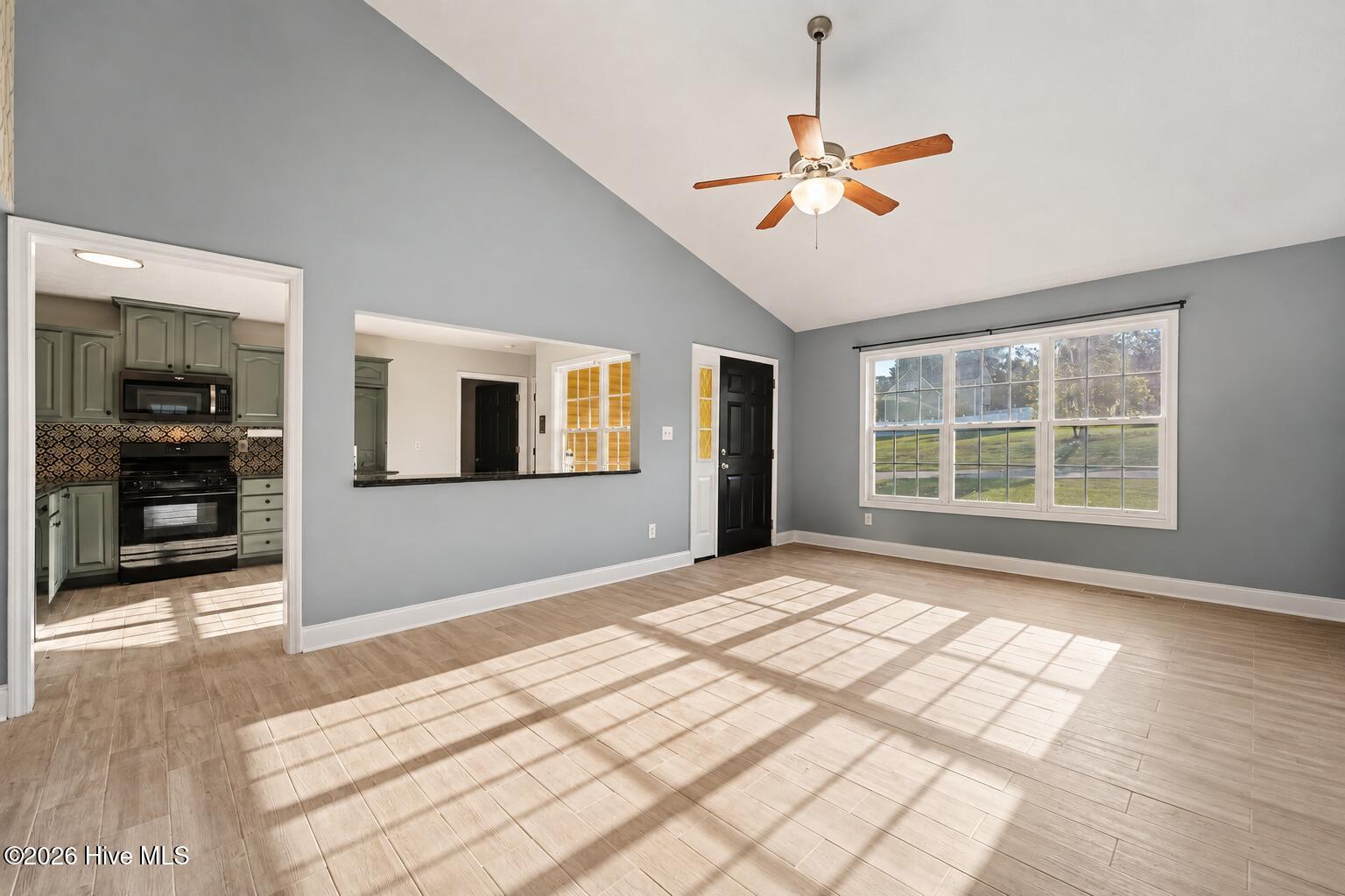 596 Colonial Hills Drive Property Photo 3