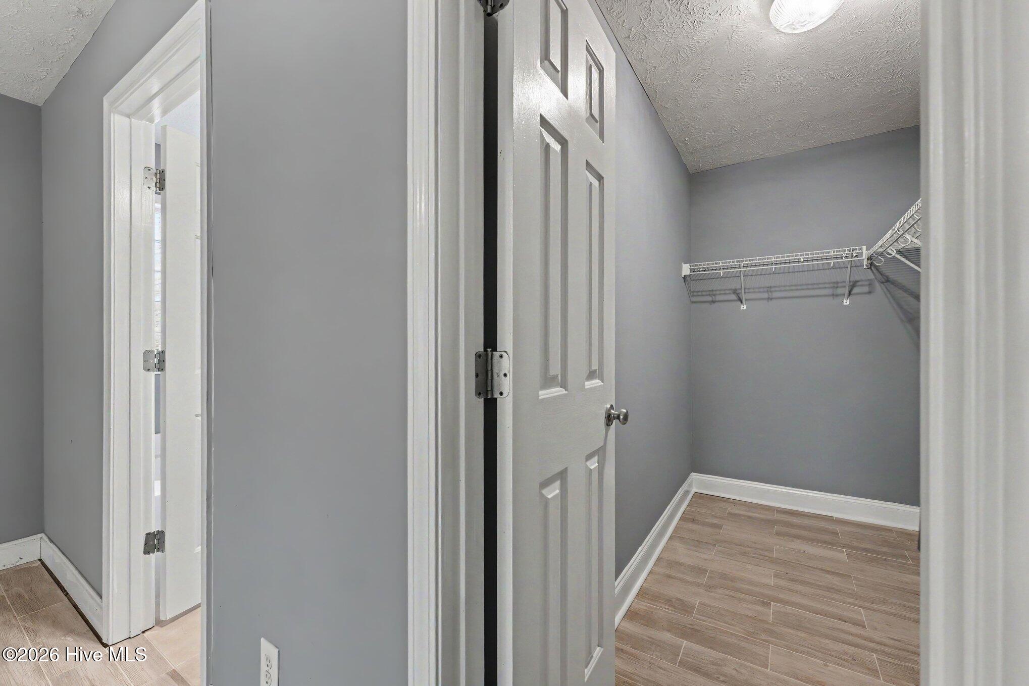 596 Colonial Hills Drive Property Photo 25
