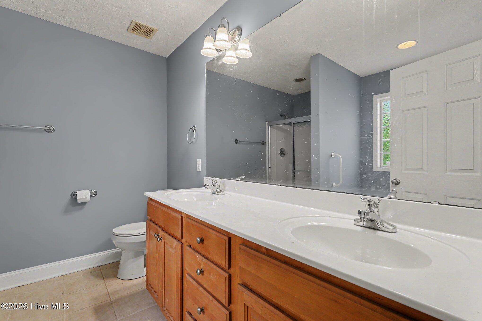 596 Colonial Hills Drive Property Photo 29