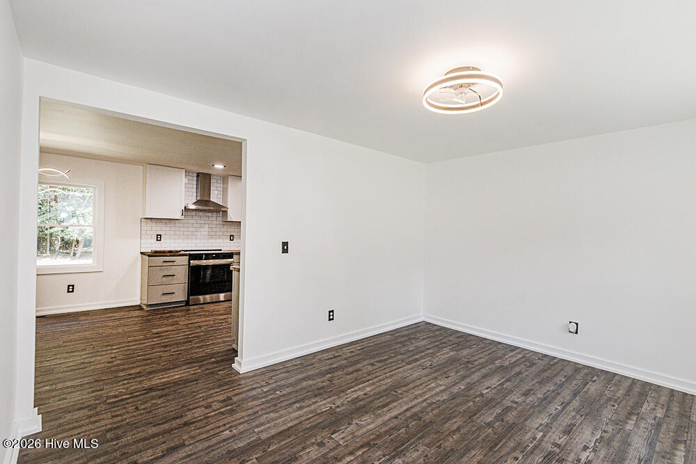 115 Walter Drive Property Photo 12