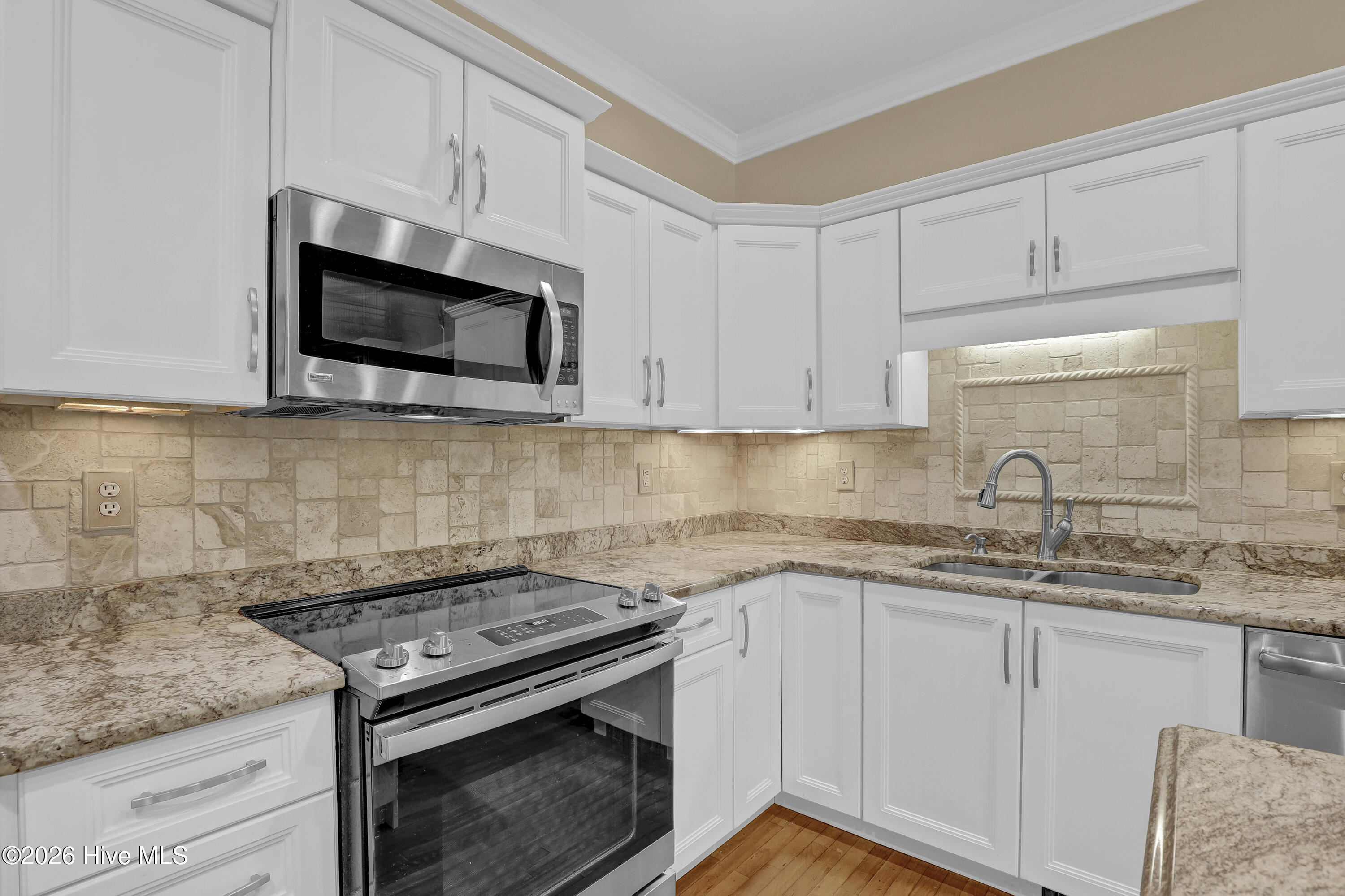 901 Saltwood Lane Property Photo 13