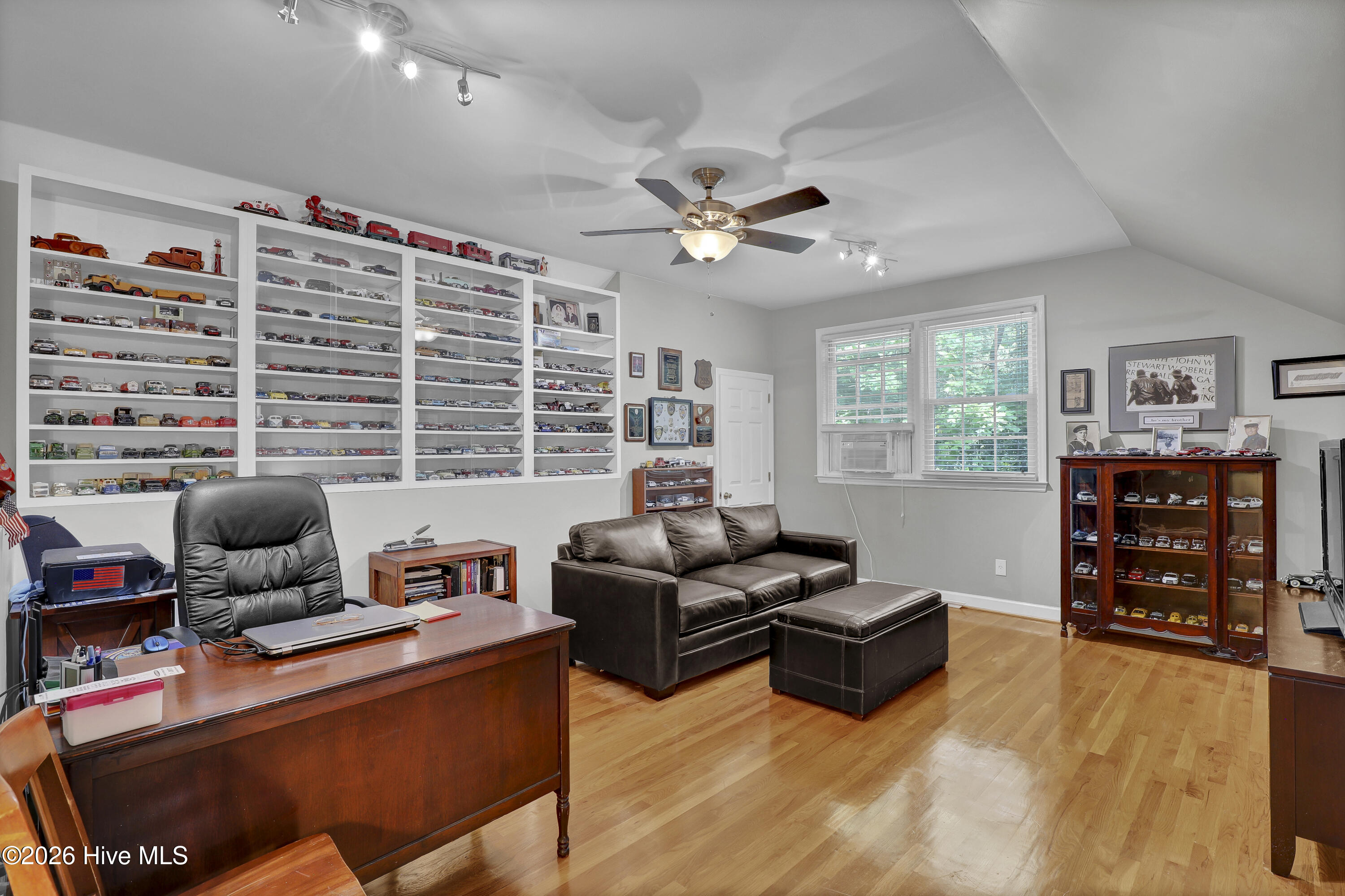 901 Saltwood Lane Property Photo 37