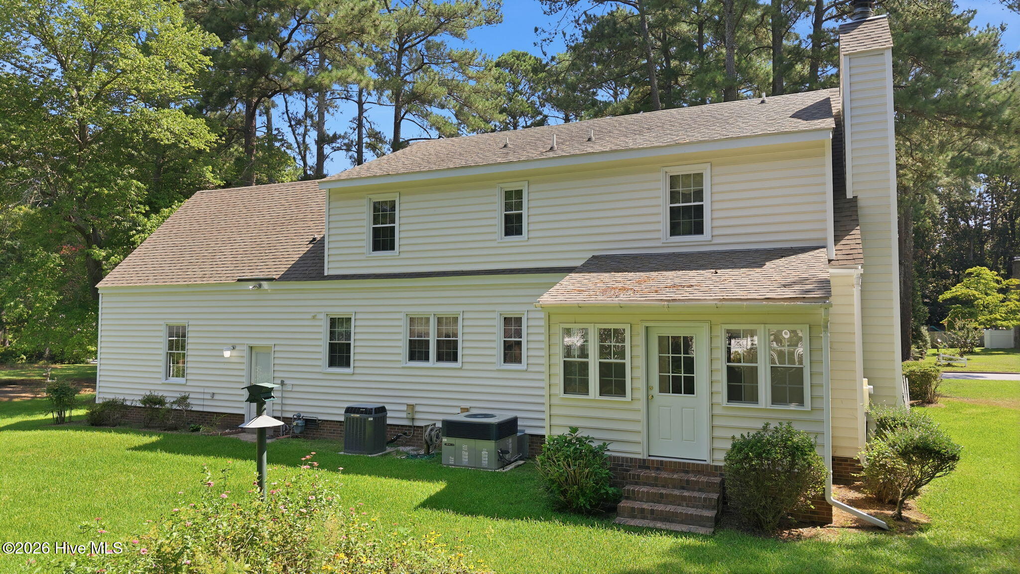 1404 Canterbury Road Property Photo 10