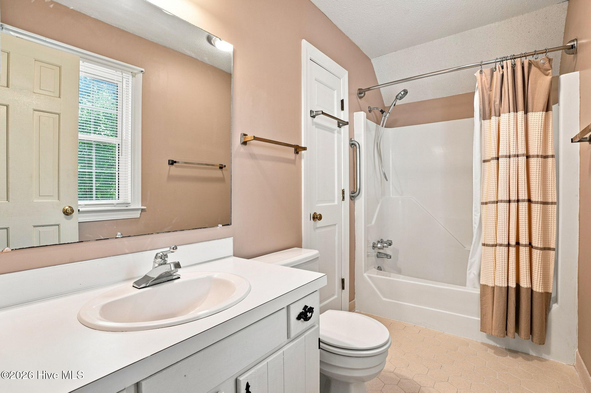 1404 Canterbury Road Property Photo 43
