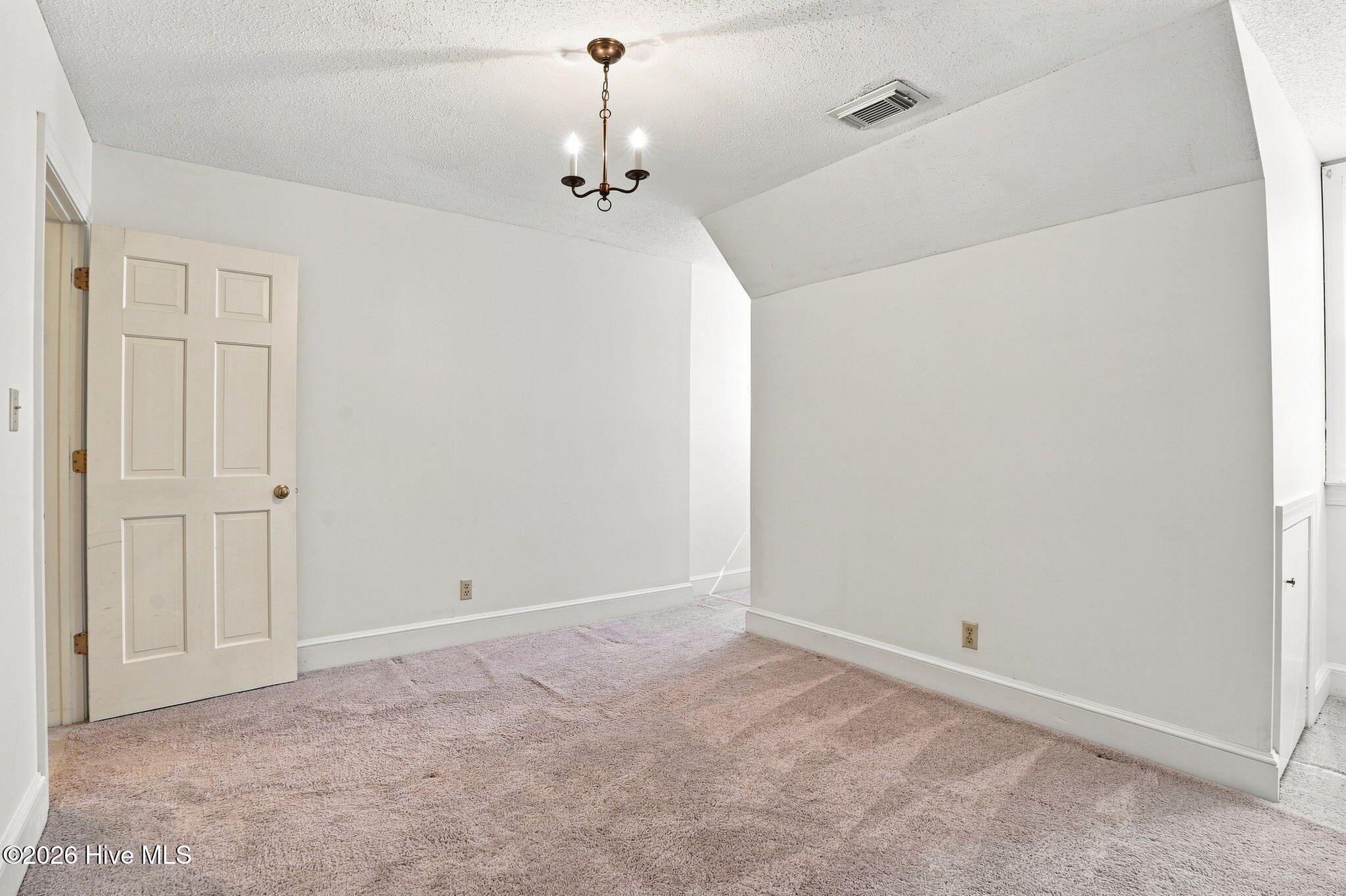 1404 Canterbury Road Property Photo 45