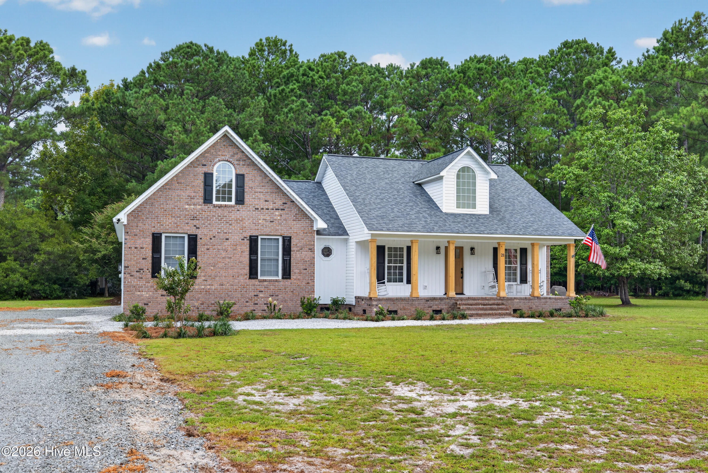21 Oyster Point Lane Property Photo 3