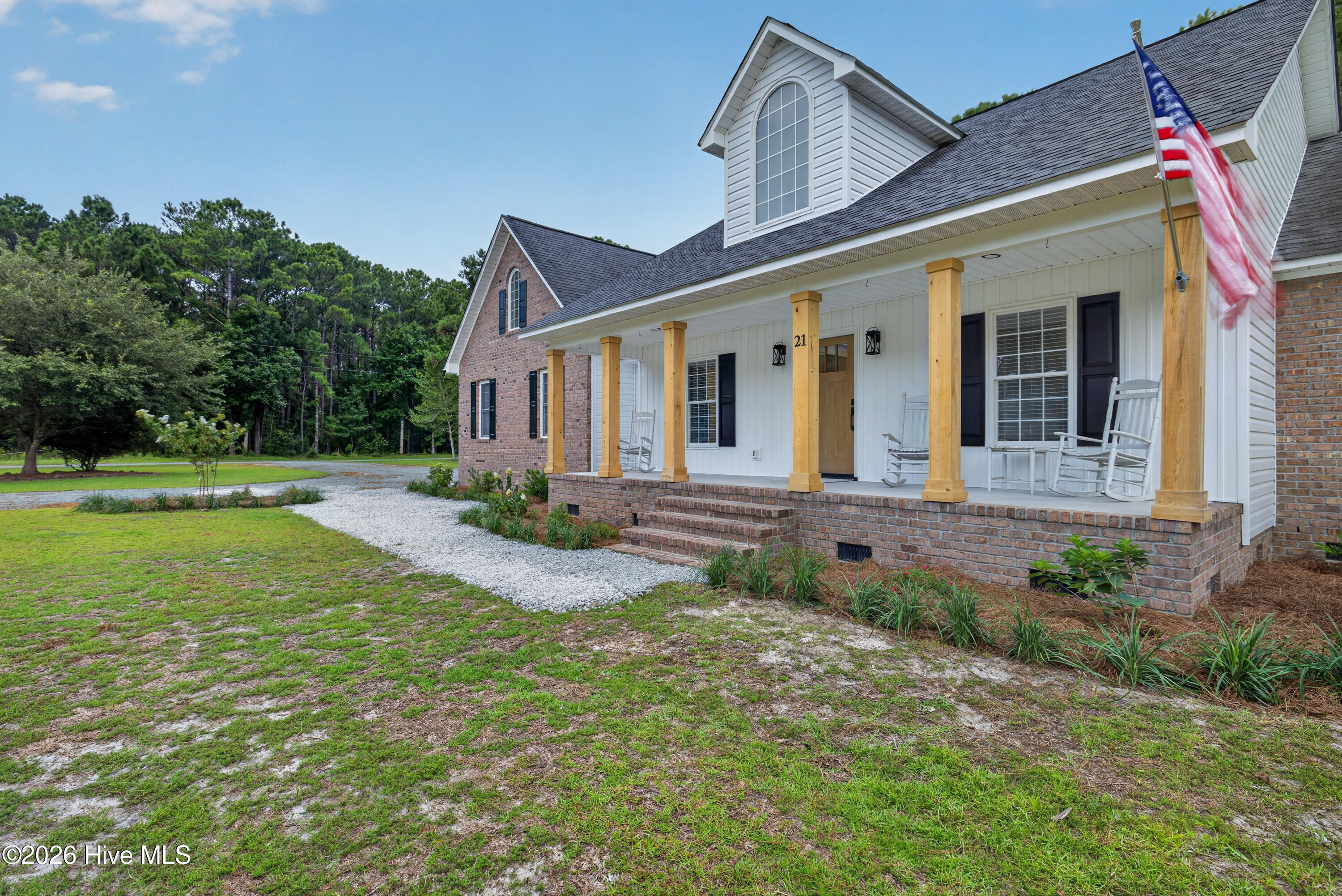 21 Oyster Point Lane Property Photo 7