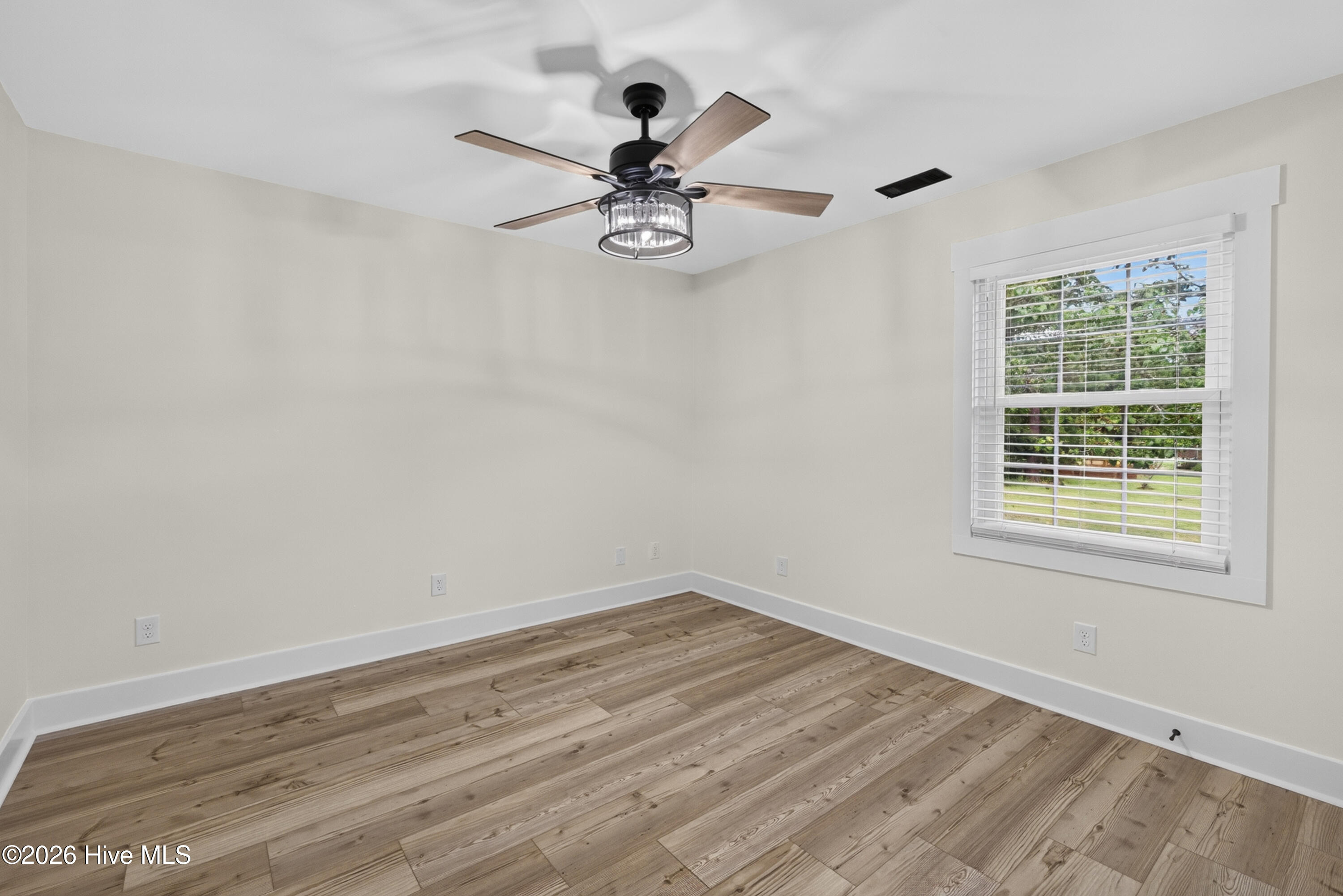 21 Oyster Point Lane Property Photo 40
