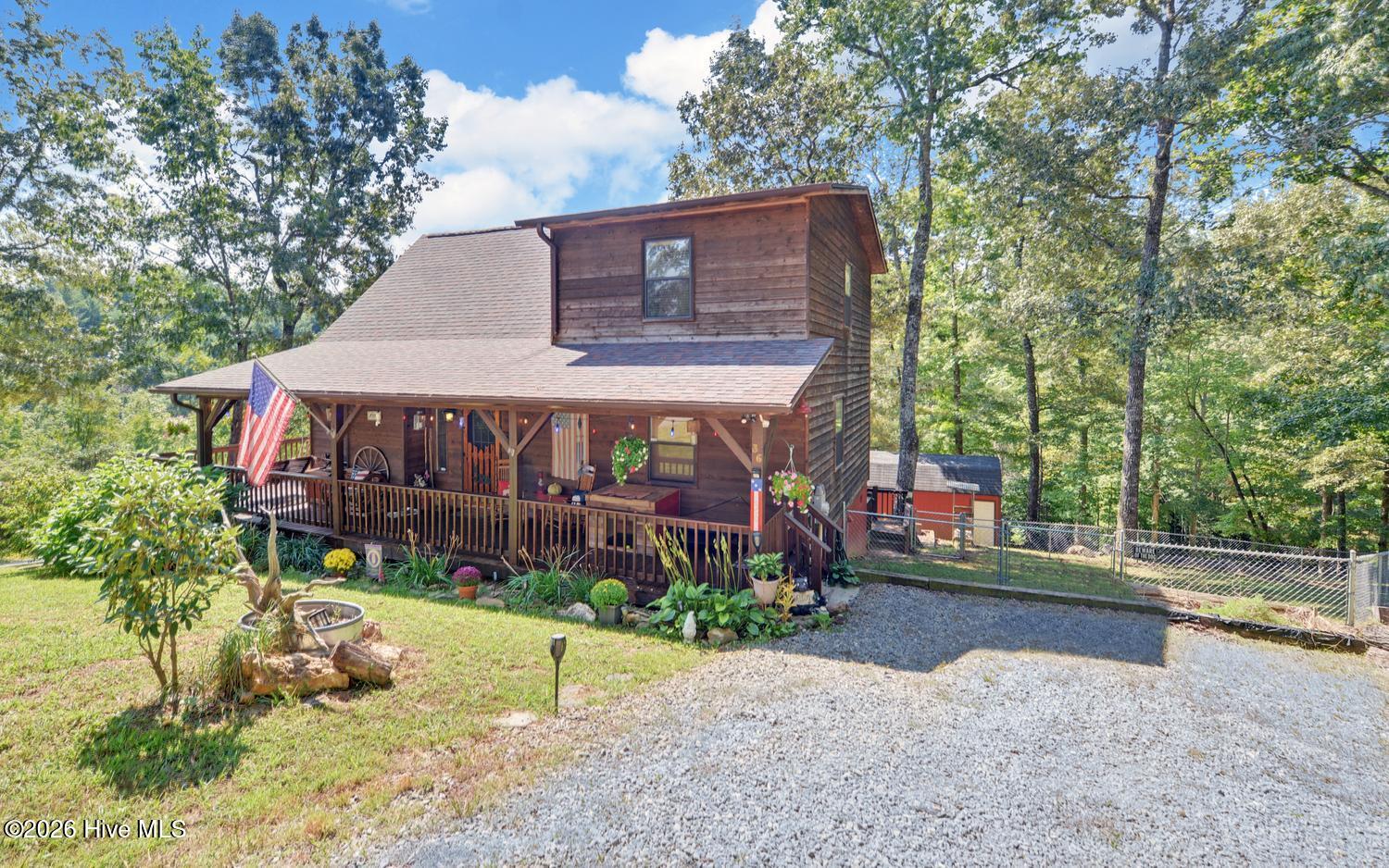 36 Dwaynes Trail Property Photo 2