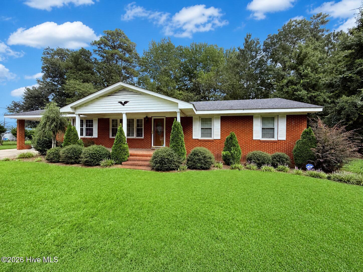 201 Forest Drive Property Photo 1