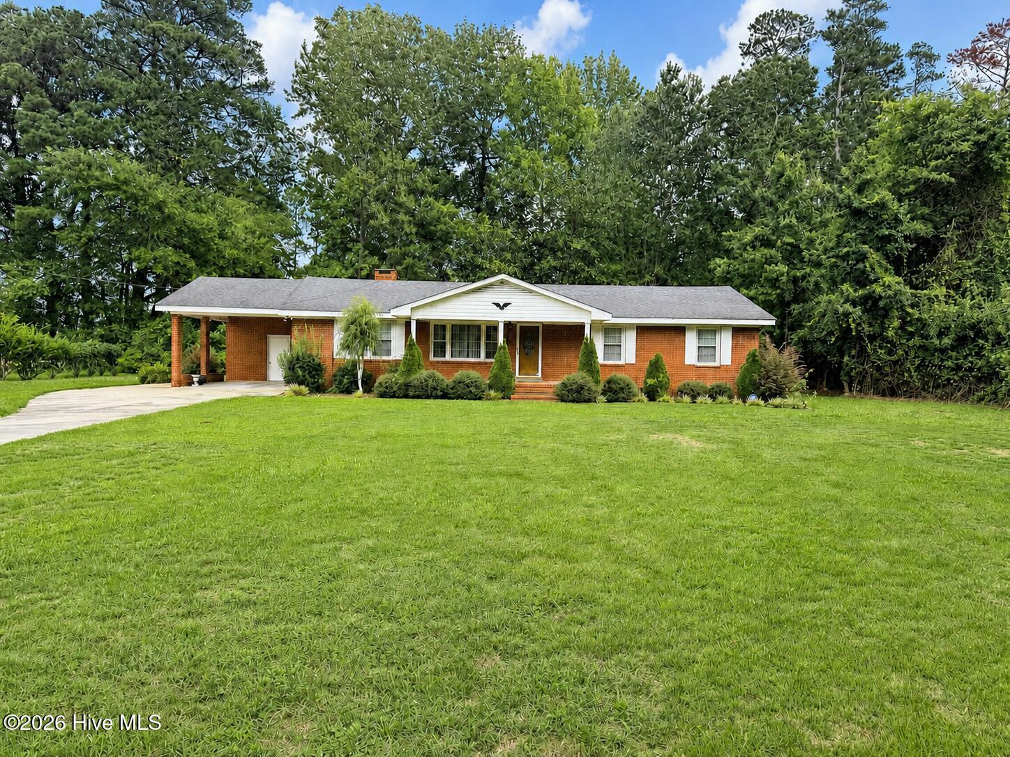 201 Forest Drive Property Photo 2