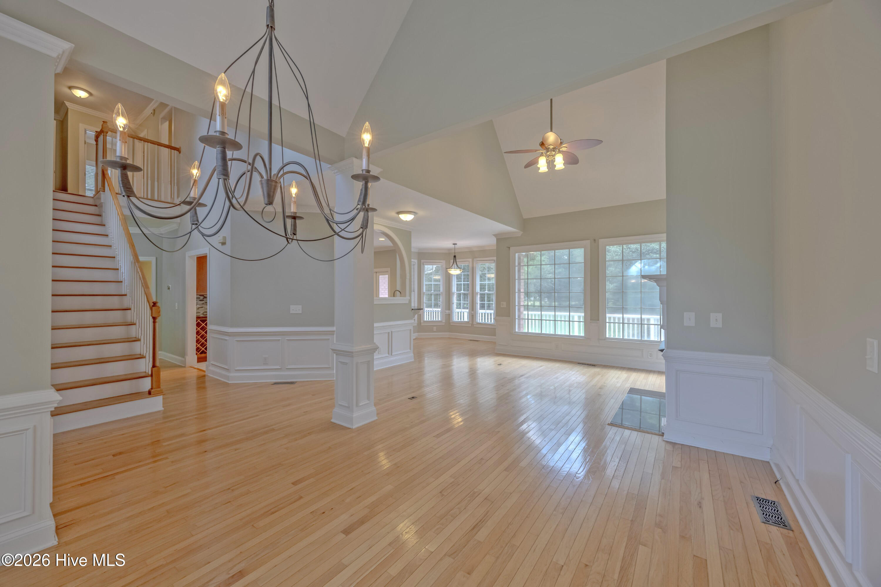 254 W Winding Way Property Photo 6