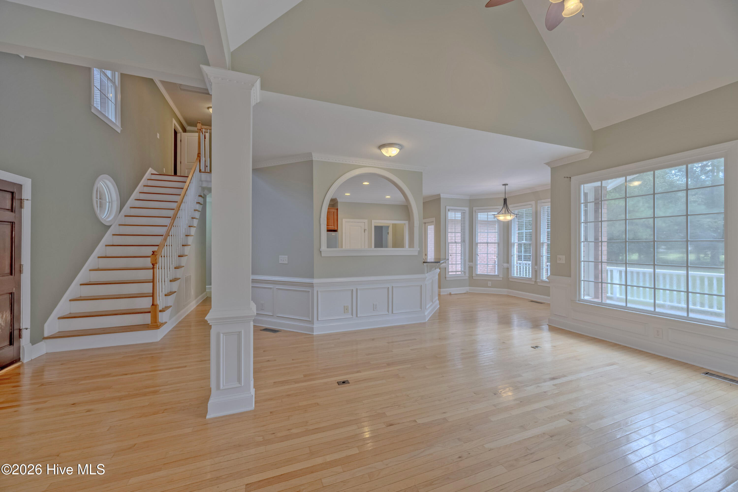 254 W Winding Way Property Photo 8