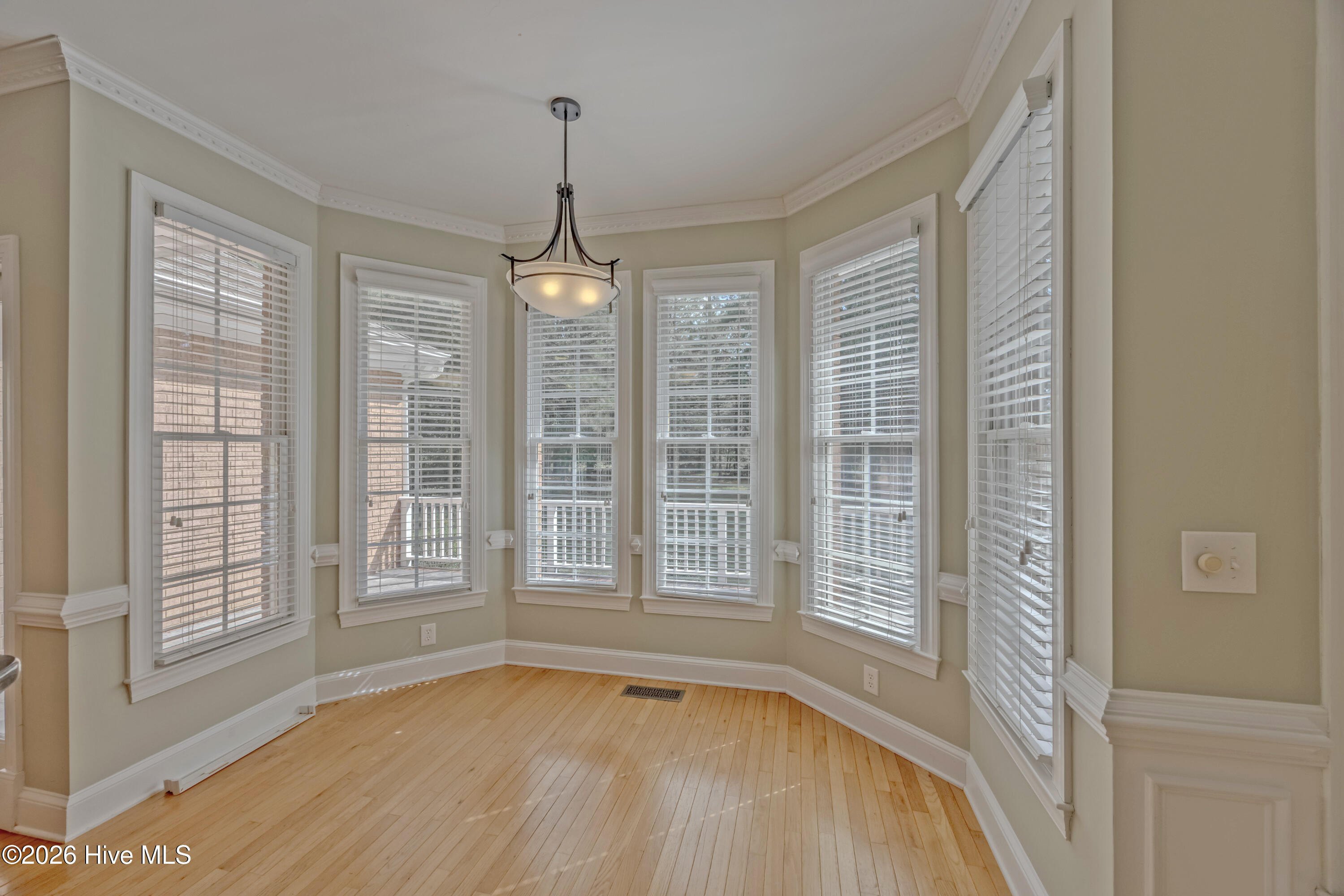 254 W Winding Way Property Photo 12