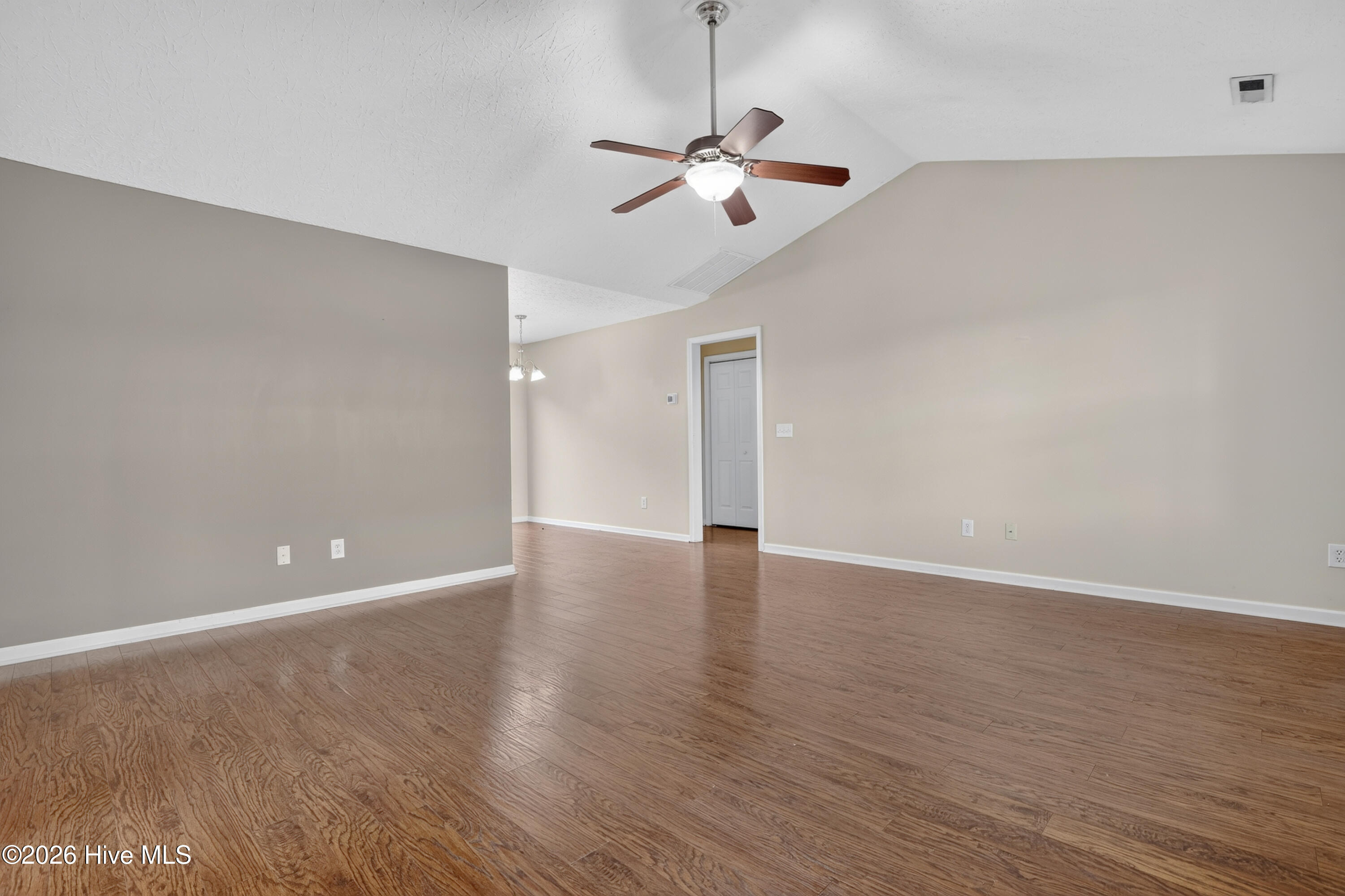 321 Rose Bud Lane Property Photo 4